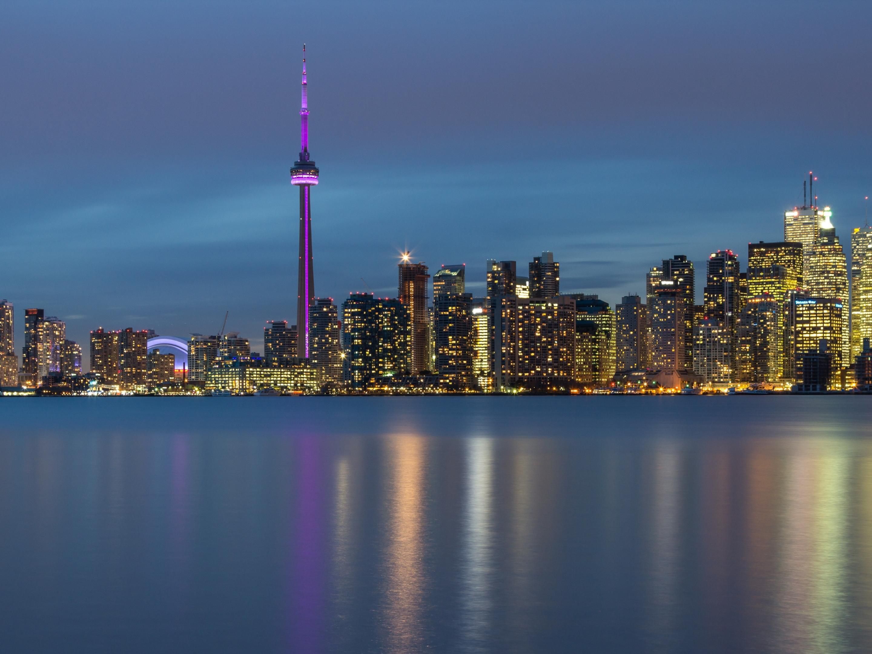 Start your perfect day in Toronto with a hearty breakfast at the Holiday Inn Express Toronto Downtown. Step out and enjoy the hotel's prime location by strolling to the iconic CN Tower. head to the nearby Ripley's Aquarium, where you can marvel at the diverse marine life. For lunch, explore the historic Distillery District.