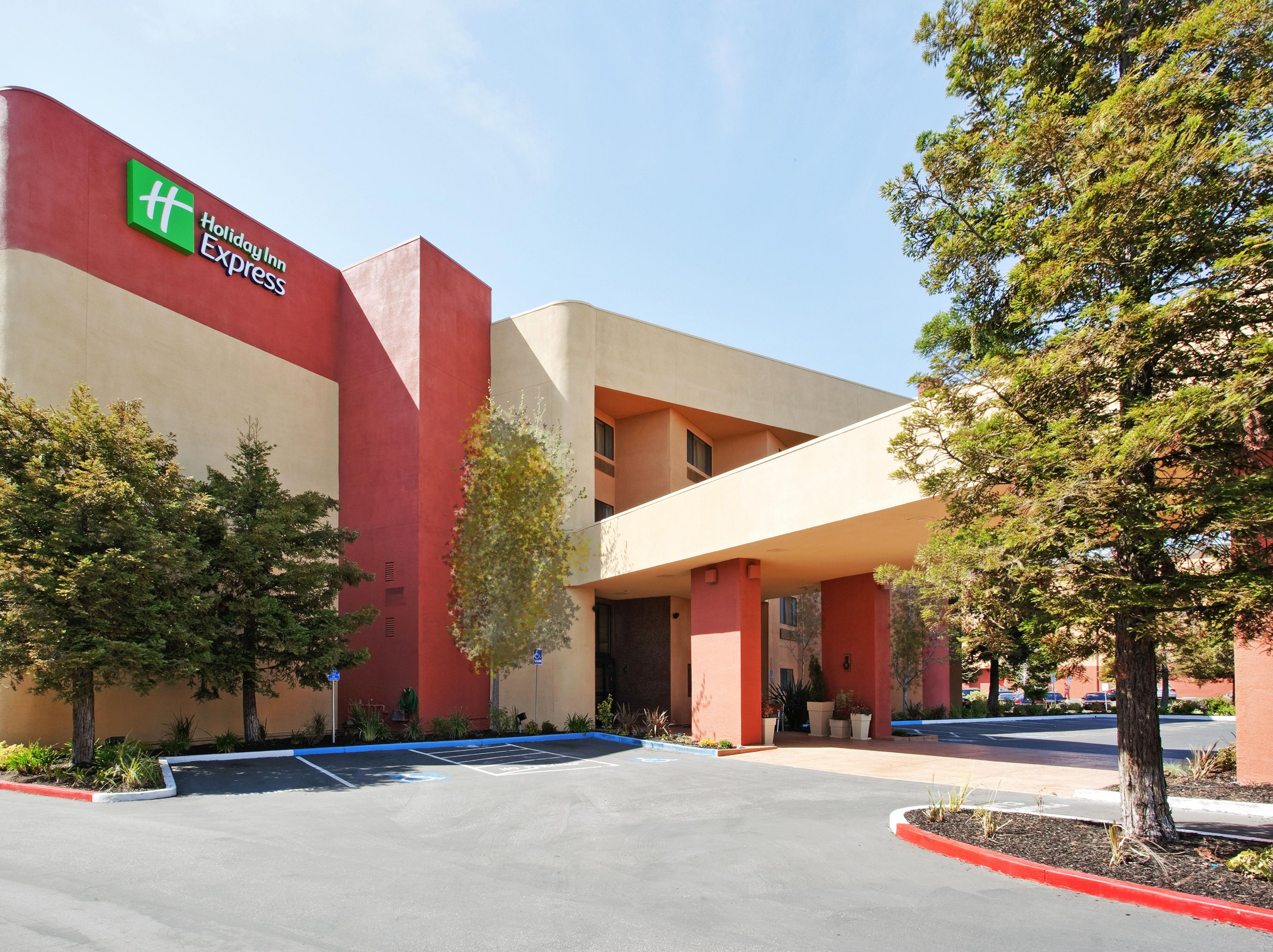 Save on daily parking! We offer ample, complimentary parking available to our guests adjacent to the AC Transit Terminal.  The Holiday Inn Express Union City (San Jose) is also within minutes to BART Transportation lines of access to the Bay Area.