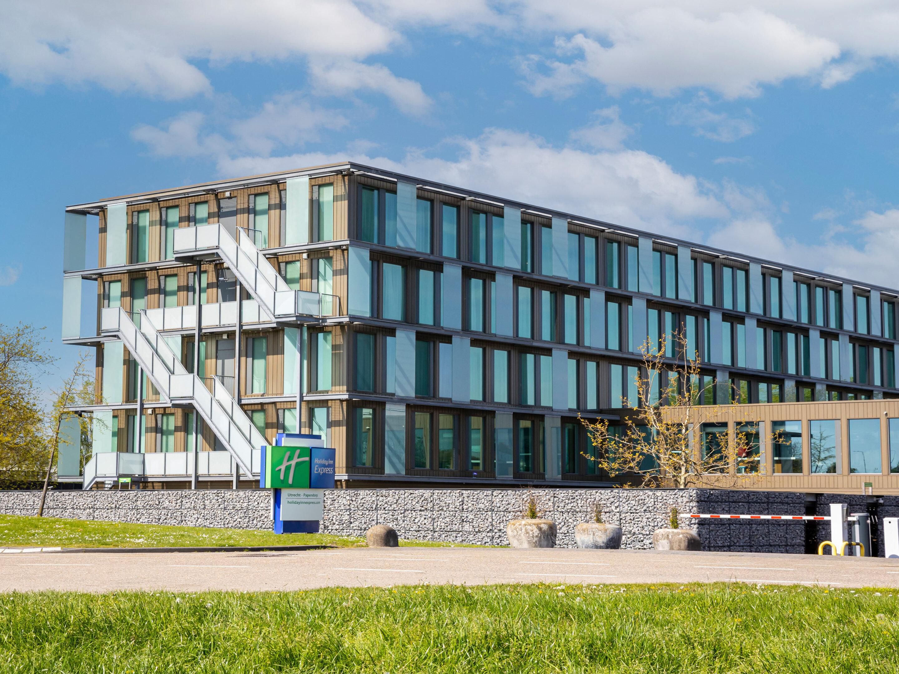 Welcome to Holiday Inn Express Utrecht - Papendorp