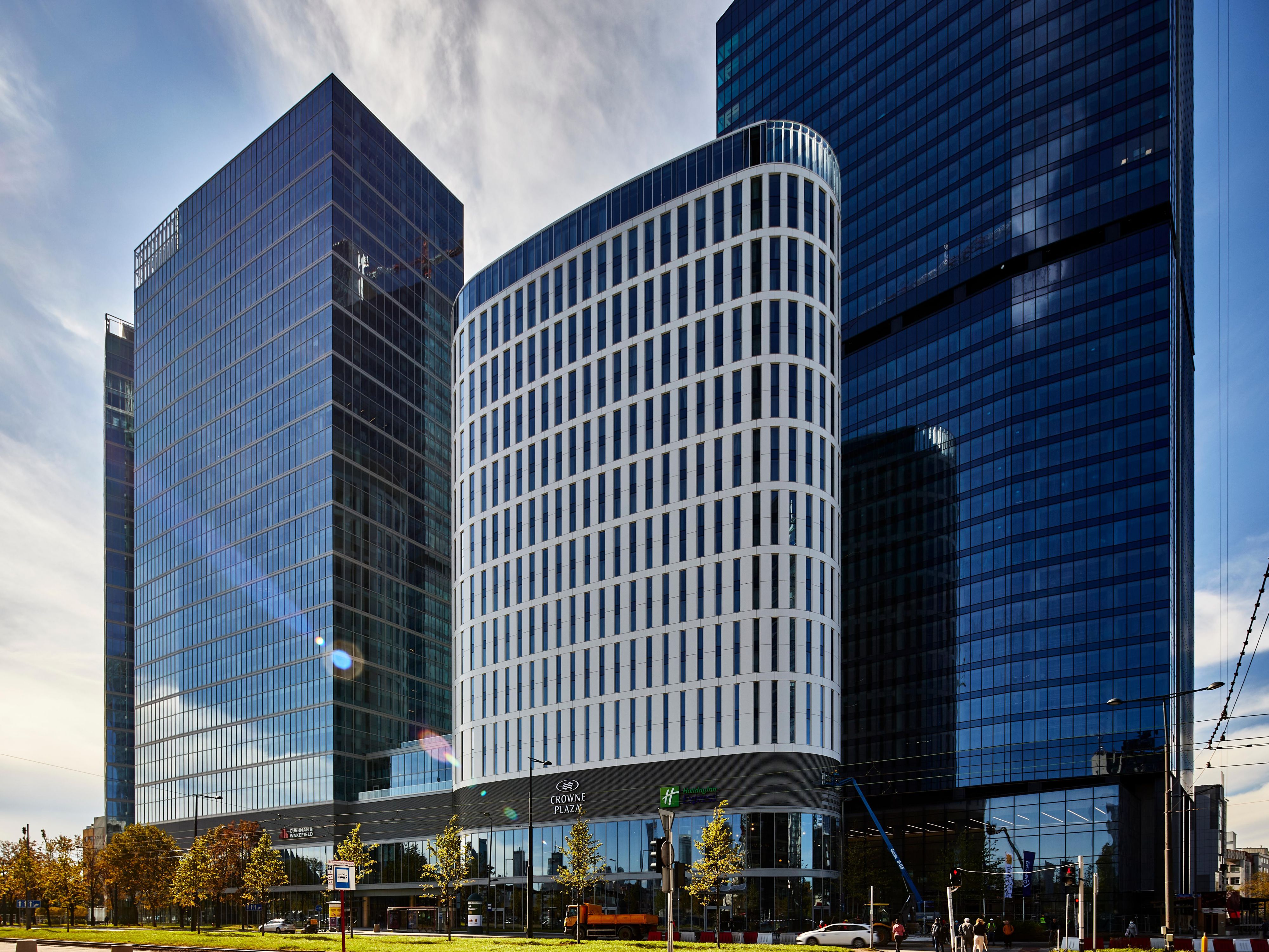 Welcome to the brand new Holiday Inn Express in Warsaw city centre