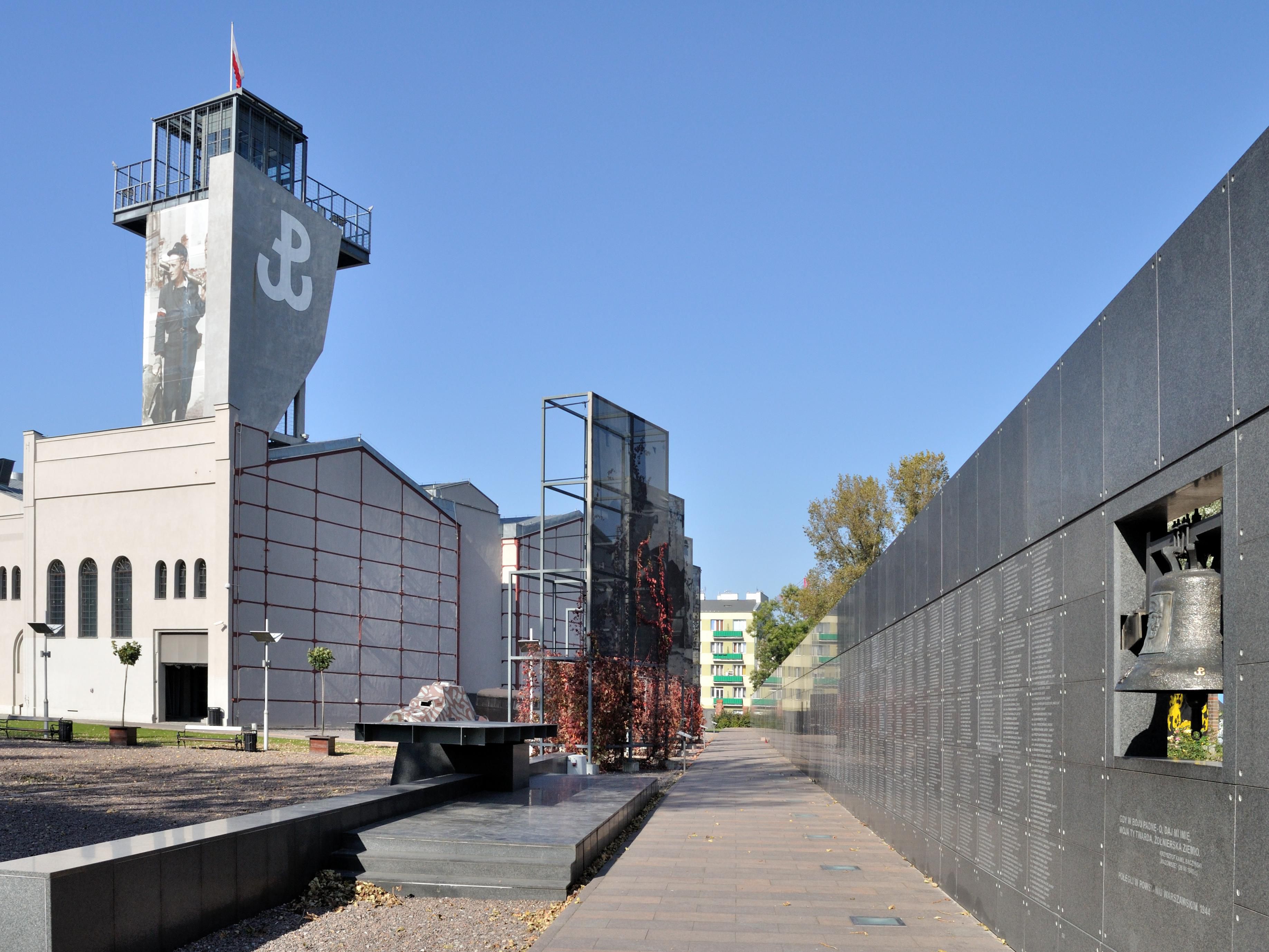 The extensive buffet selection is served everyday and includes fresh and healthy products: a choice of cheese, sliced cold cuts, breads and fruits, cereals, granola, croissants, scrambled eggs and more. Check our vegan corner for some top quality vegetarian and vegan breakfast items!
