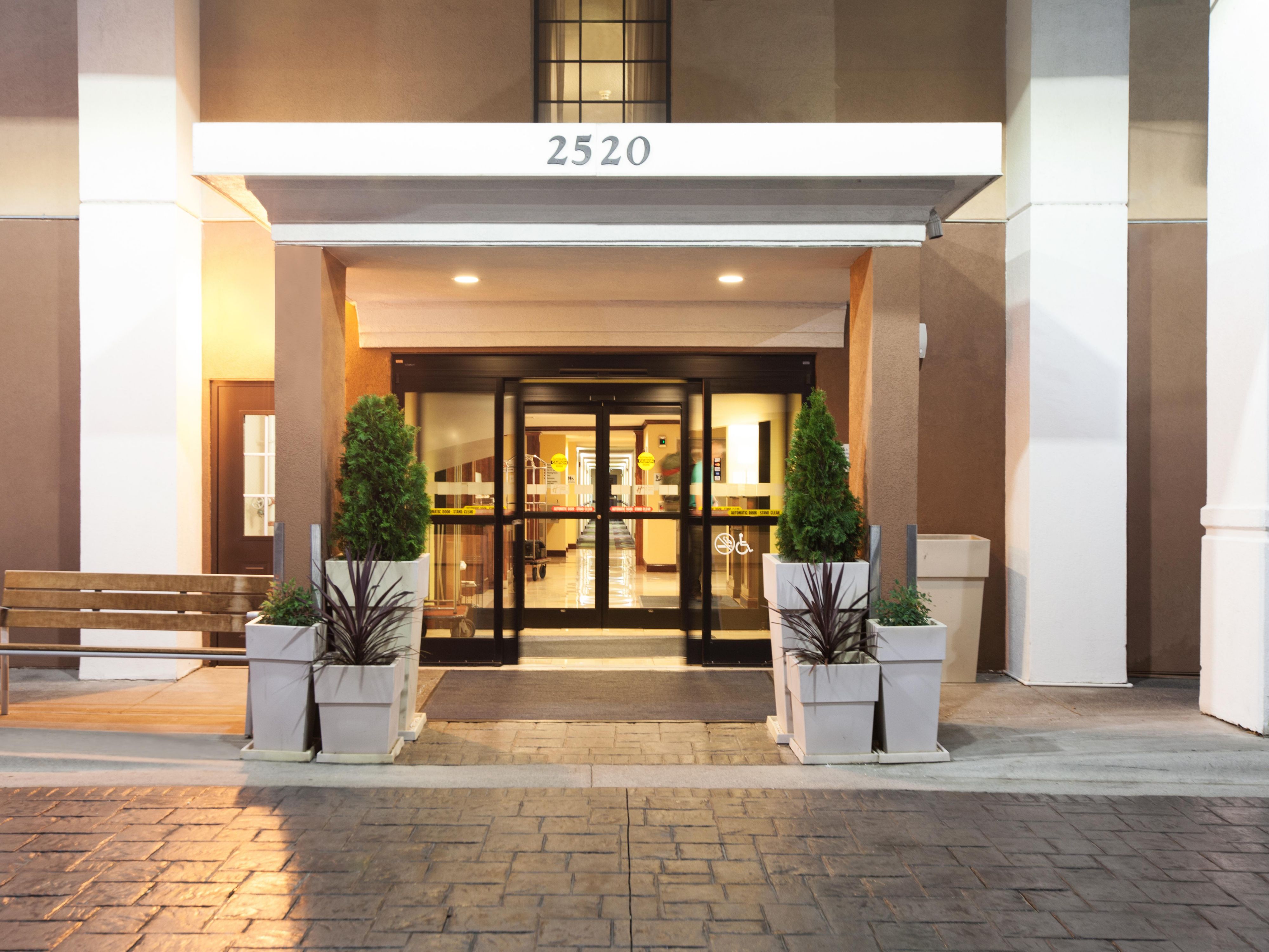 Are you coming to take a tour or visit High Point University? Enjoy free breakfast and friendly service while staying just 10 miles away. Getting there couldn't be easier! Just head south on NC-68 until you arrive at the University entrance.