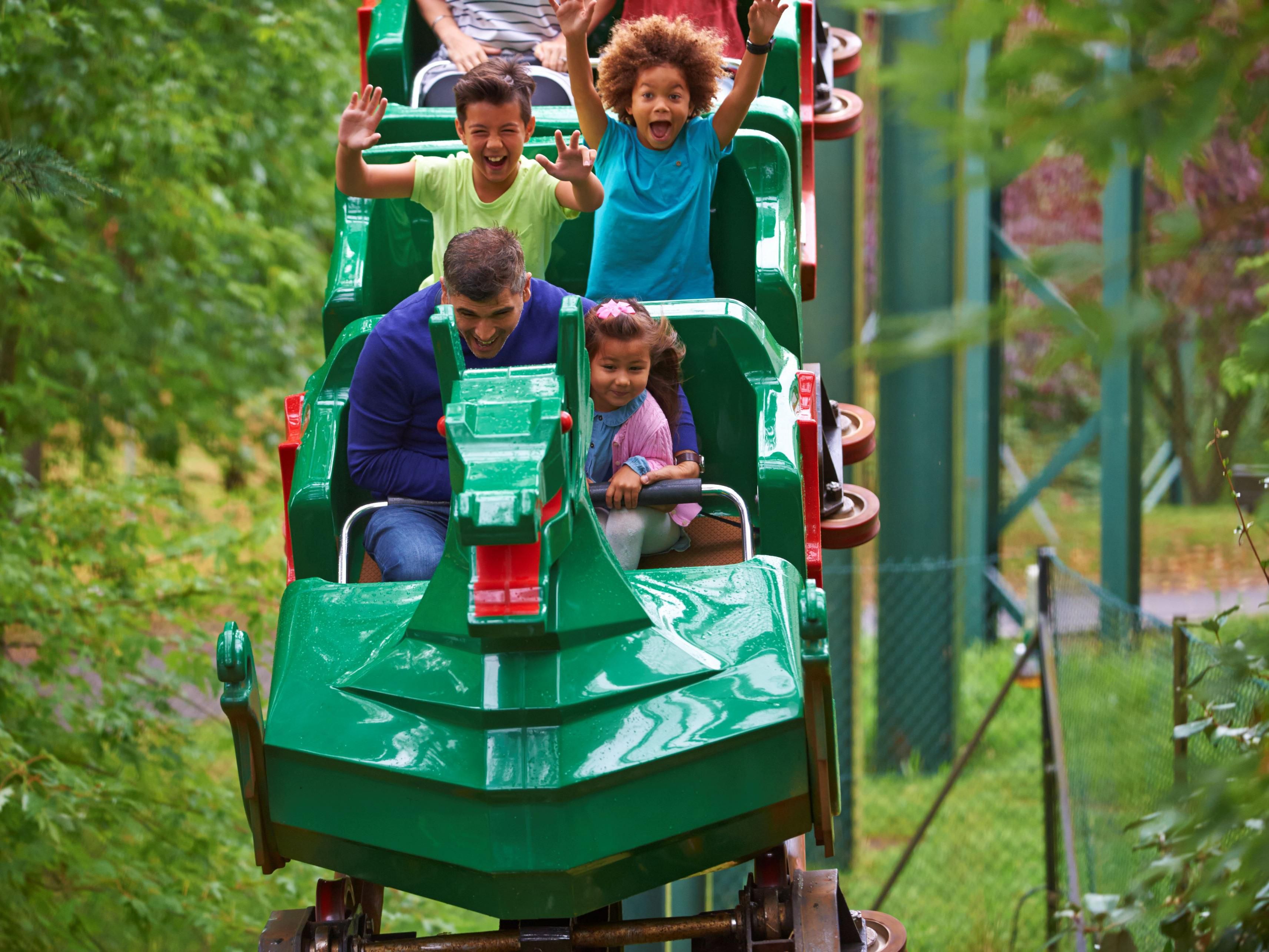 Located just a short drive from Holiday Inn Farnborough, LEGOLAND Windsor Resort offers an exciting day out for families of all ages. This world-famous theme park is filled with over 55 interactive rides, live shows, and attractions based on the beloved LEGO® brand.