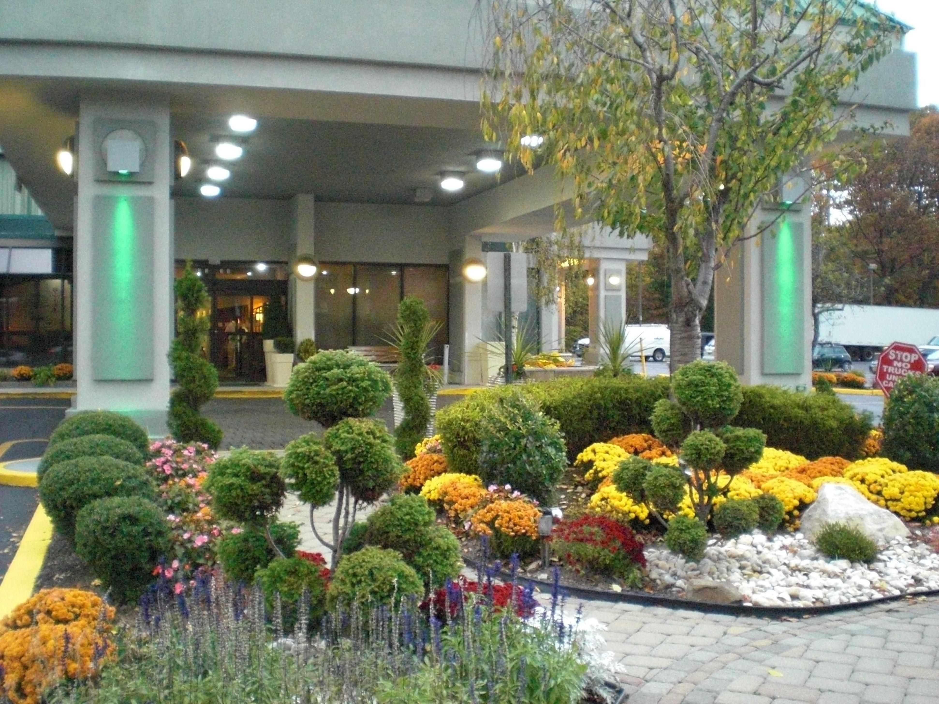 Our dynamic meeting spaces can seat up to 250 people (theater style) and we offer a variety of Meeting & Event services to assist you.