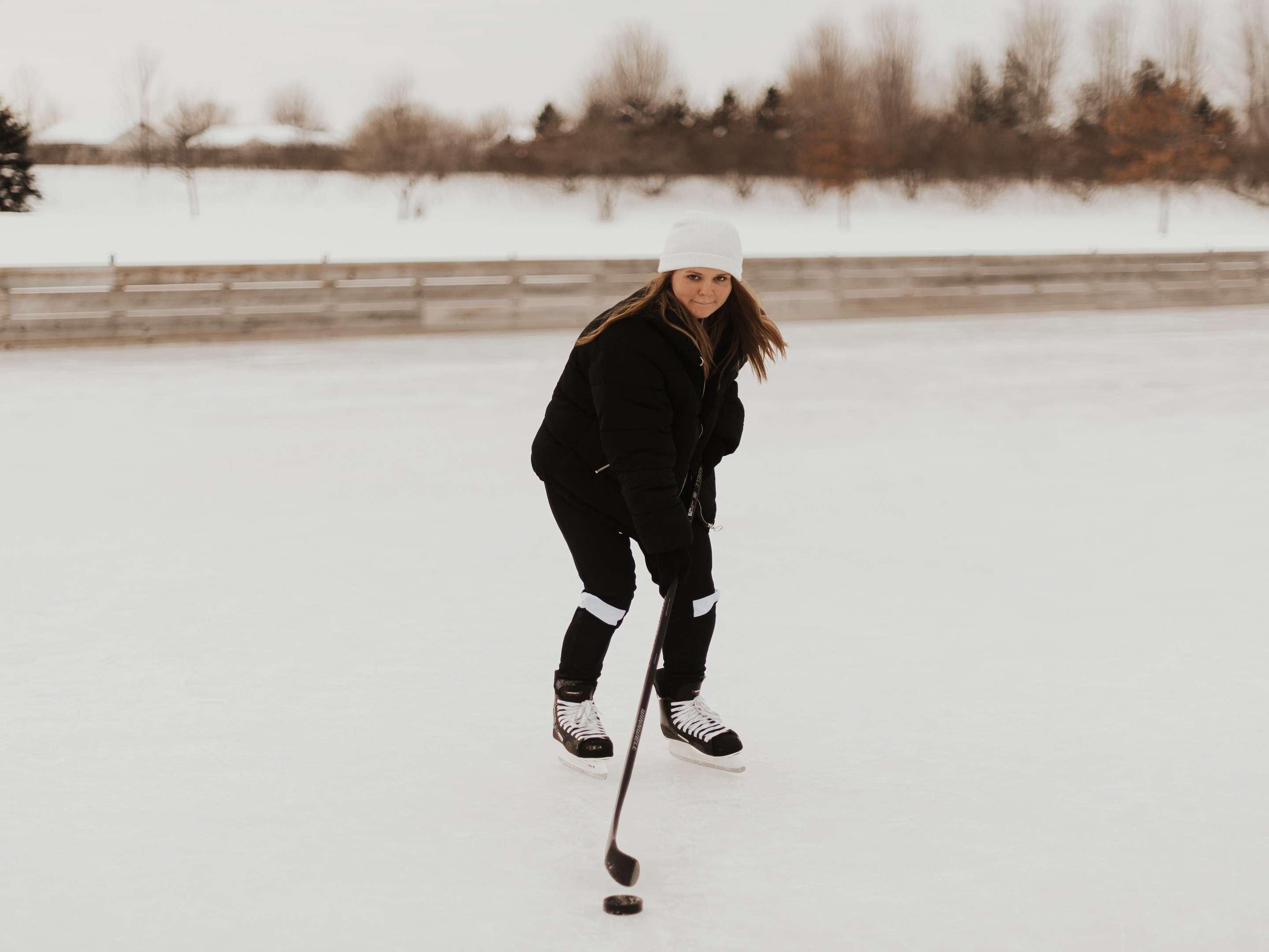 We are the official Komets Hotel partner and are right across from al the action so book your room today. Winter is coming and so is hockey season, so call today to book. 