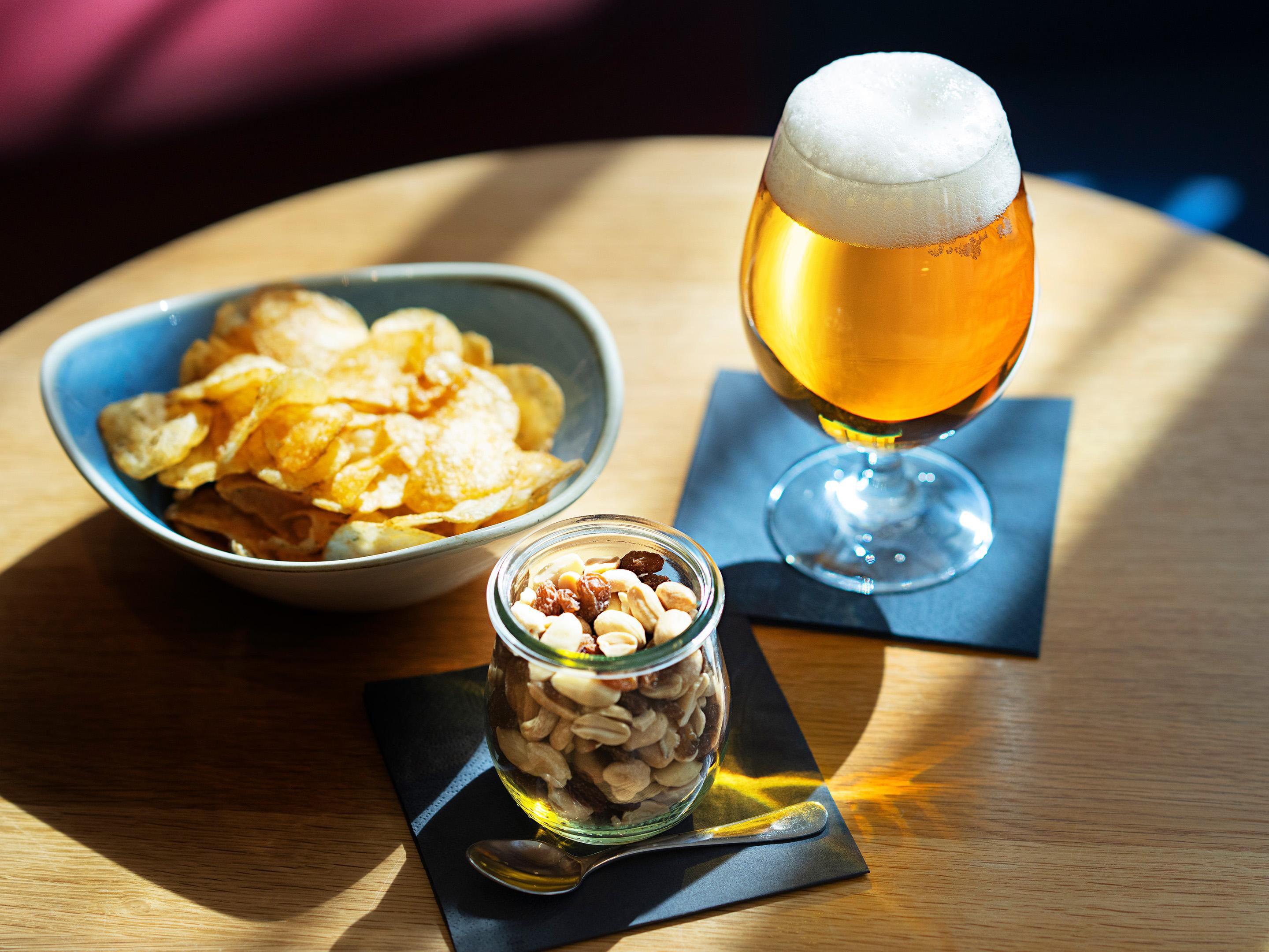 Join us for Happy Hour from 4PM - 7PM
Monday - Sunday with great prices available on beer, wine and selected cocktails!