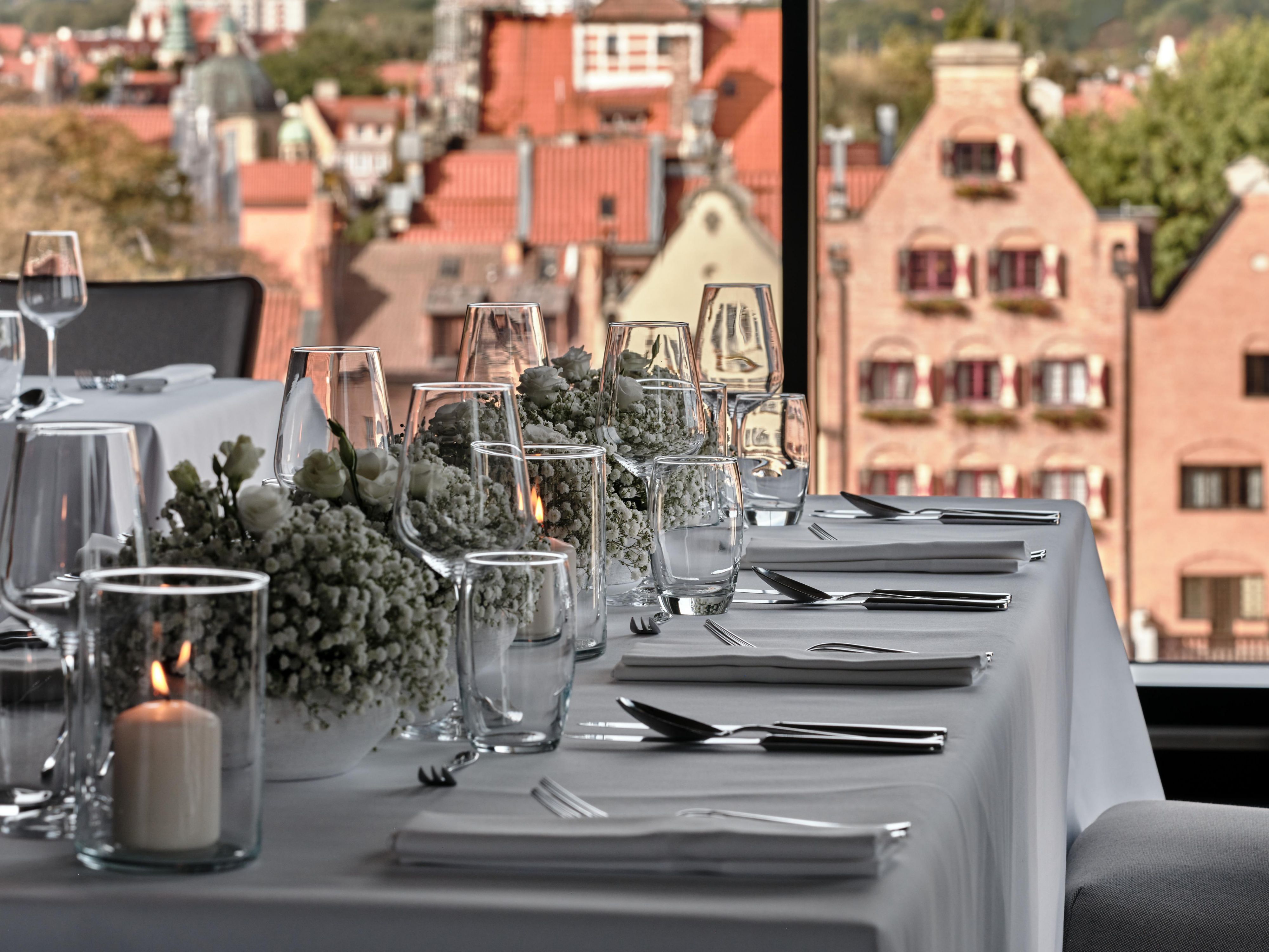 Elevate your event to new heights at Holiday Inn Gdańsk – City Centre. With panoramic views from our 7th-floor venue, celebrate weddings, anniversaries, and more in unparalleled luxury and style. Create unforgettable moments with us.
