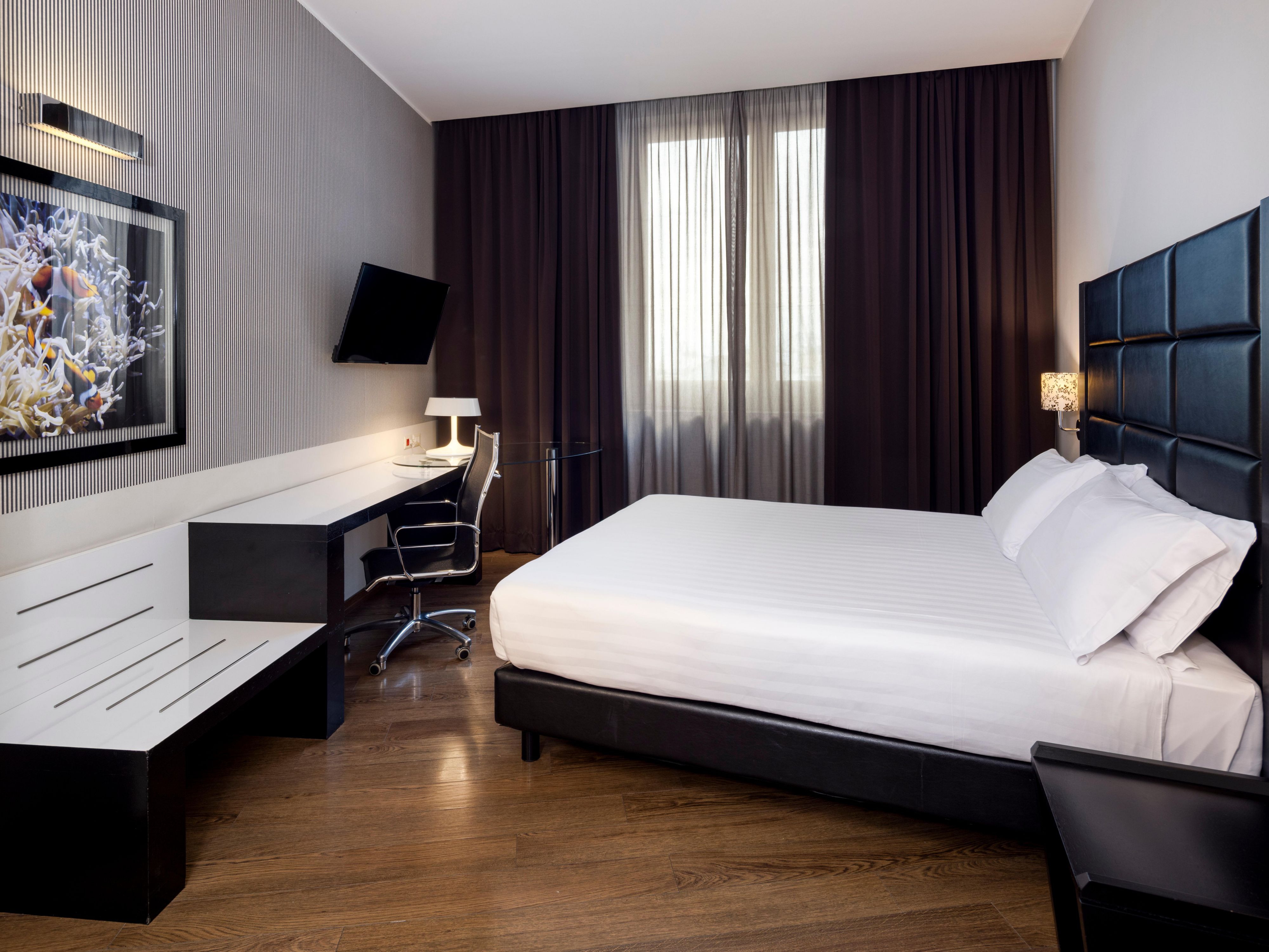 Details of our Queen Bed Premium Room