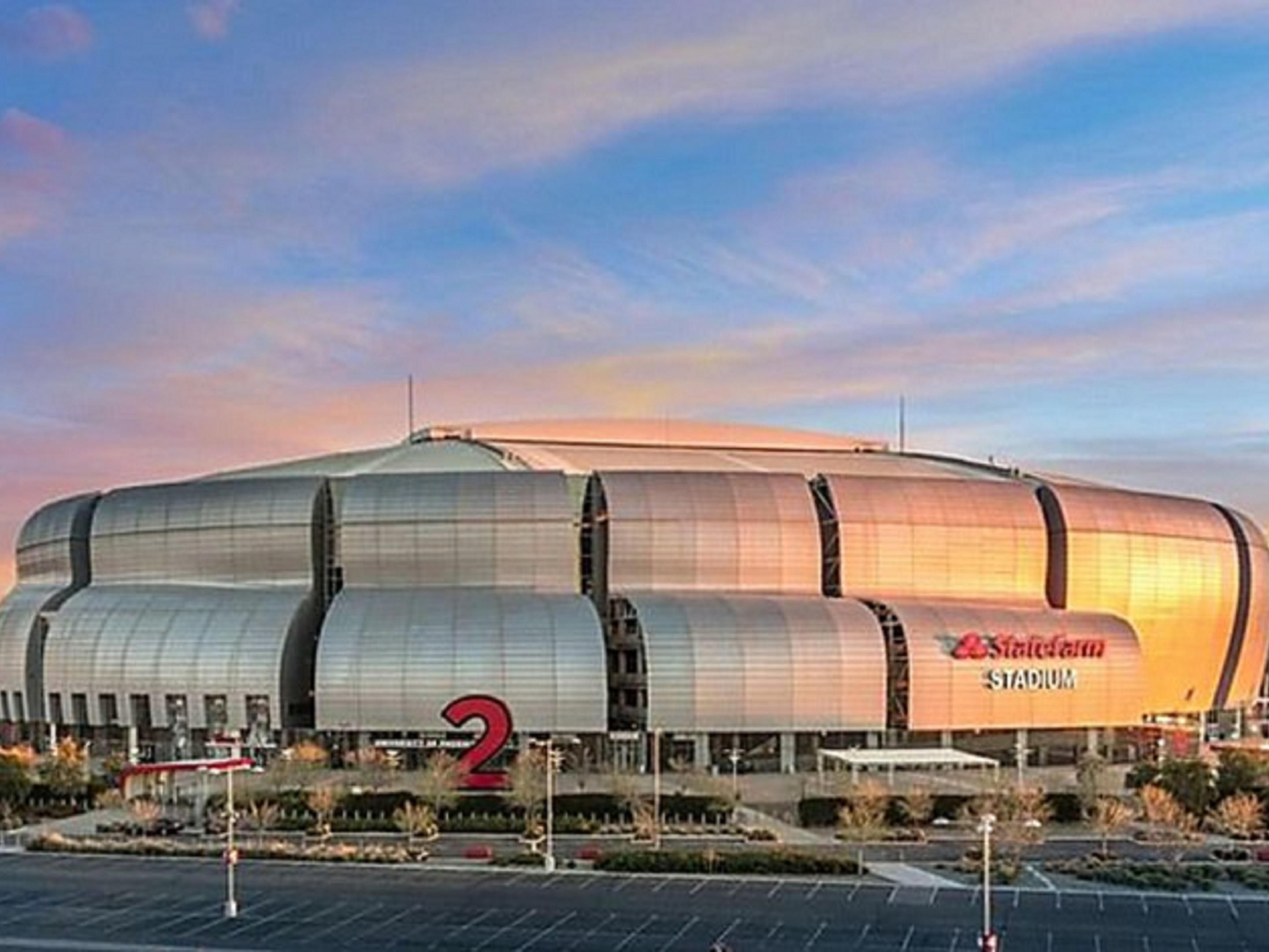 Located less than a mile from State Farm Stadium, home of the Arizona Cardinals, Holiday Inn Glendale – Stadium & Entertainment District offers seamless access to all the action. Immerse yourself in game day excitement—whether it’s NFL games, concerts, or events—and return to the comfort of our hotel, just minutes away.