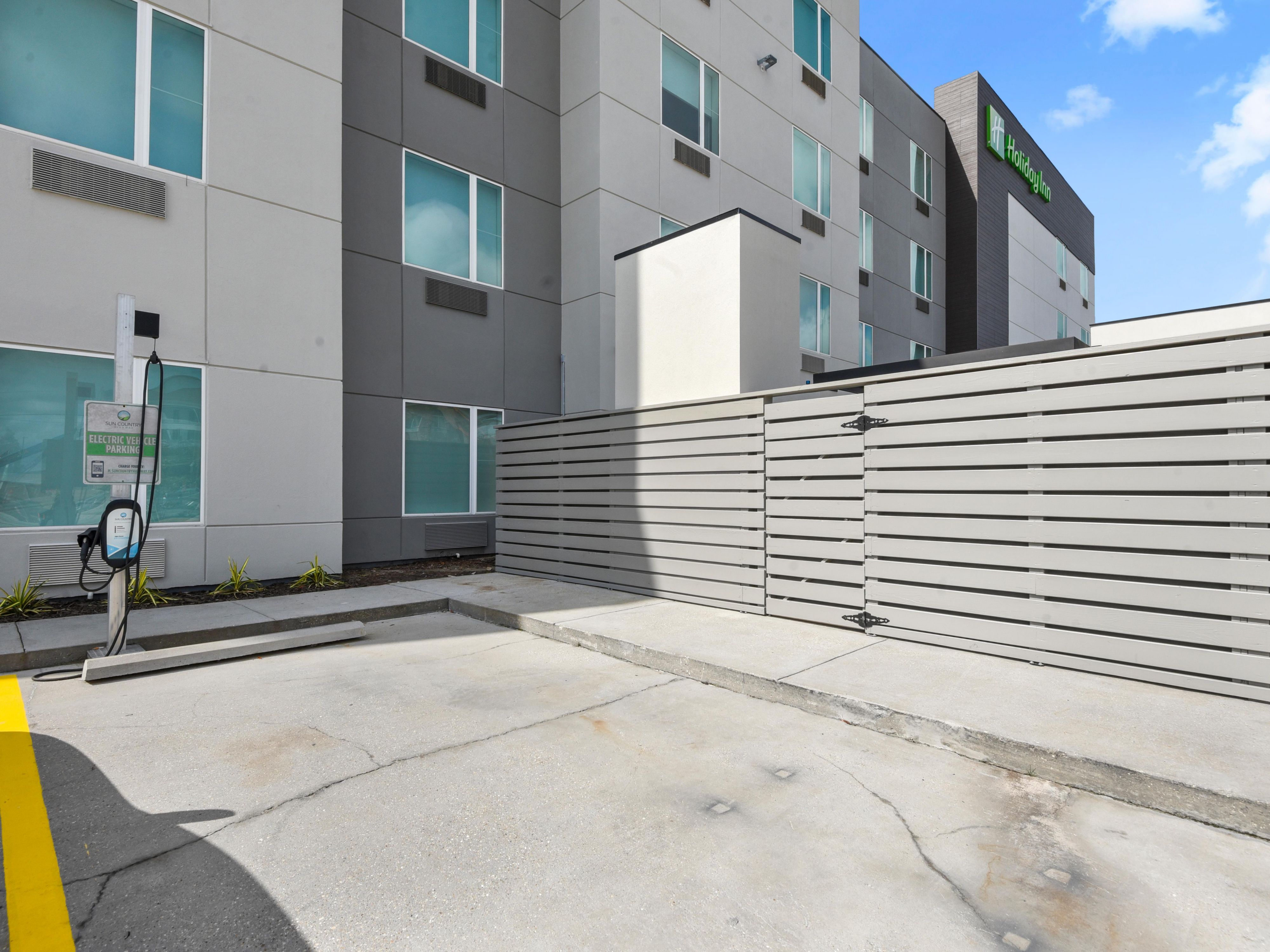 Available to overnight guests.