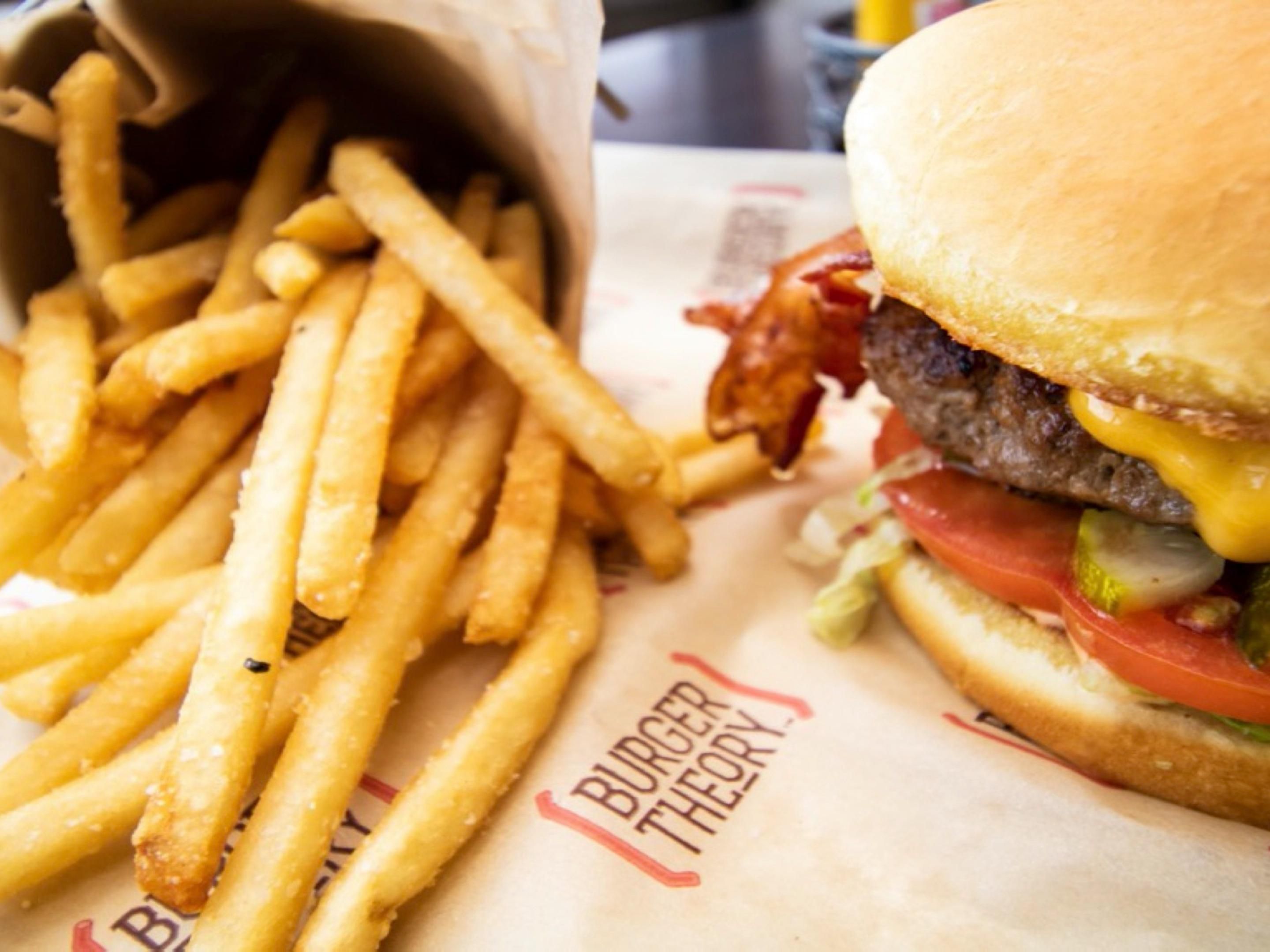 Savor mouthwatering burgers, crisp salads, and crave-worthy appetizers at Burger Theory, our on-site restaurant. Customize your perfect burger with a variety of fresh toppings, and pair it with a local draft or cocktail from the full bar. Whether you're dining solo or with family, it's the perfect place to unwind and enjoy a delicious meal.
