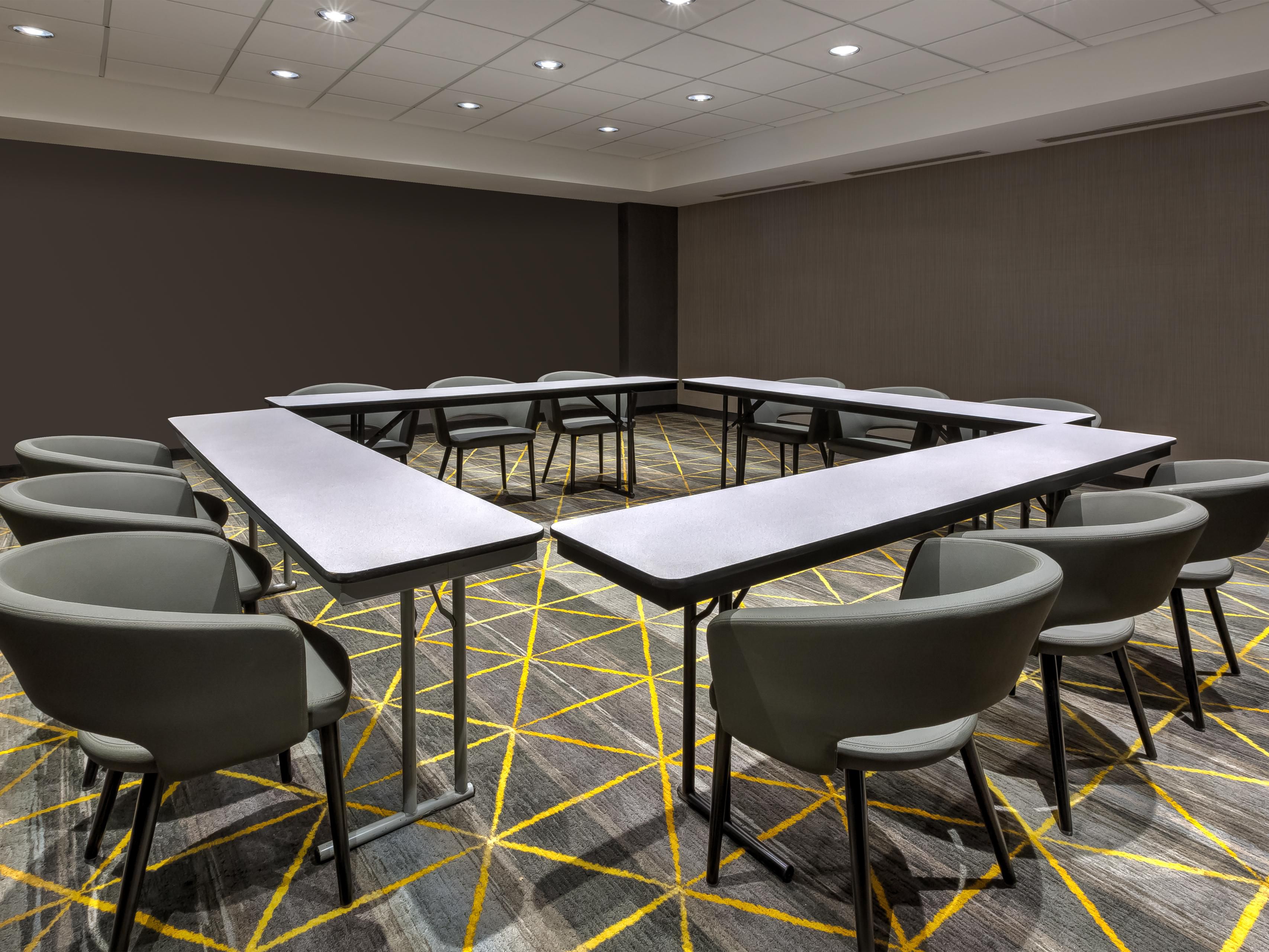 Host your next training class or small business function in the Byron Room boasting 784 sq ft of flexible meeting space for up to 75 guests. Ideal for intimate gatherings, our sophisticated venue features modern amenities and personalized service to ensure your meeting is a resounding success. 