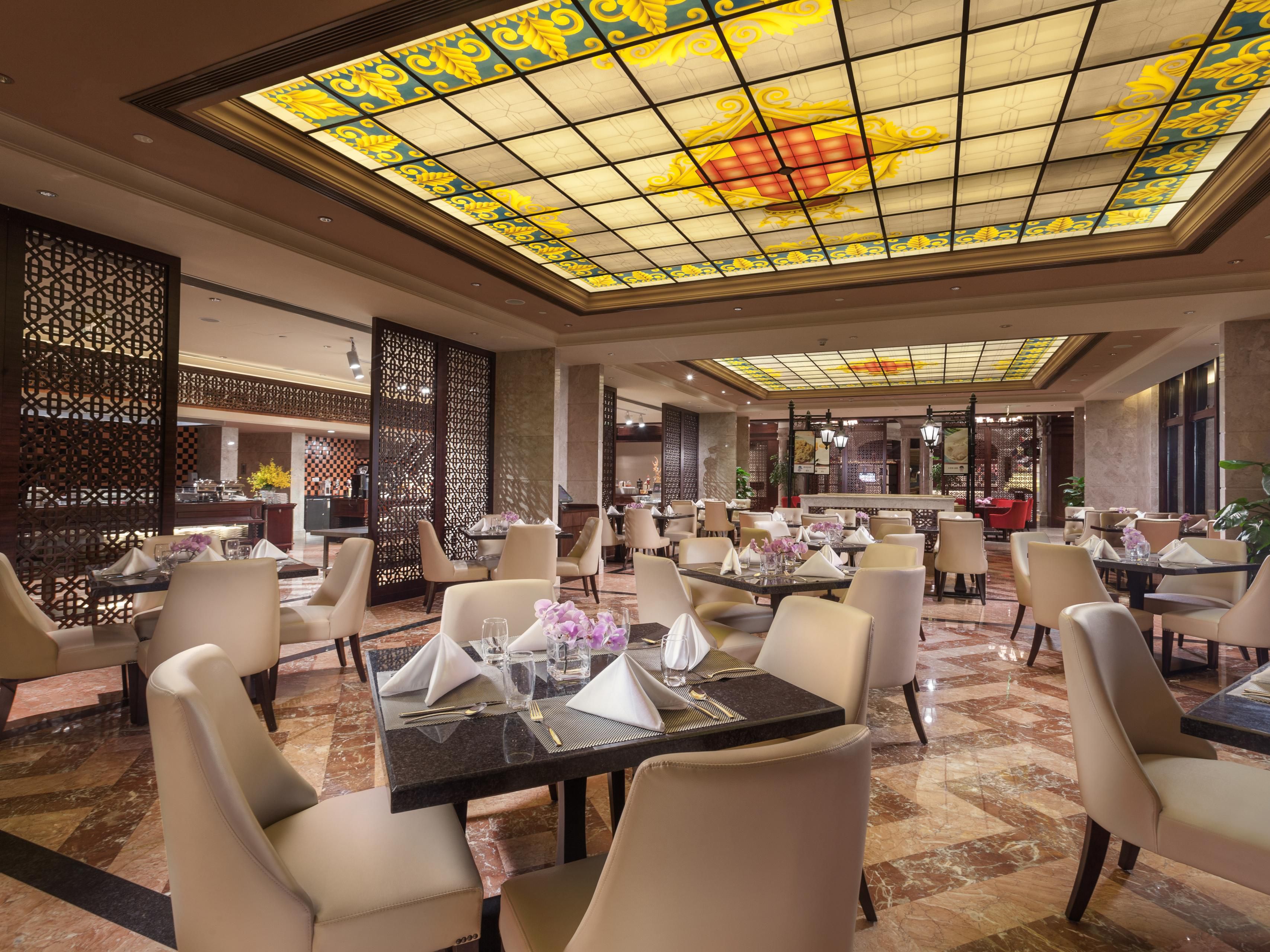FRESCO All-Day Dining Restaurant features a sumptuous buffet and a la carte selections.
