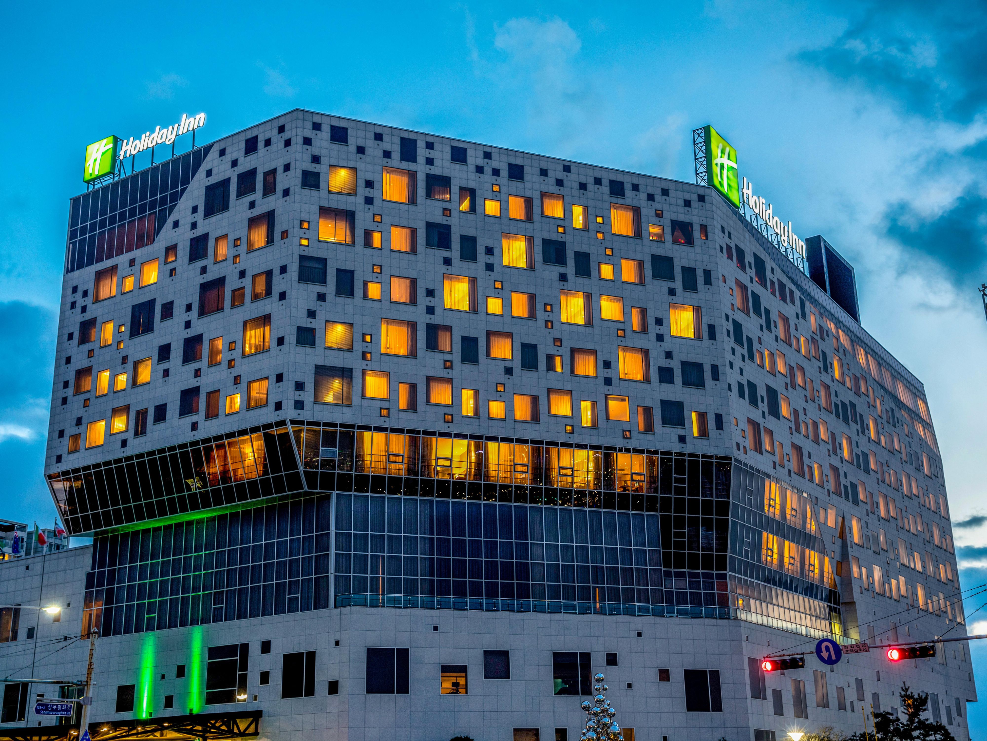 Arrive in style at our Gwangju tourist hotel