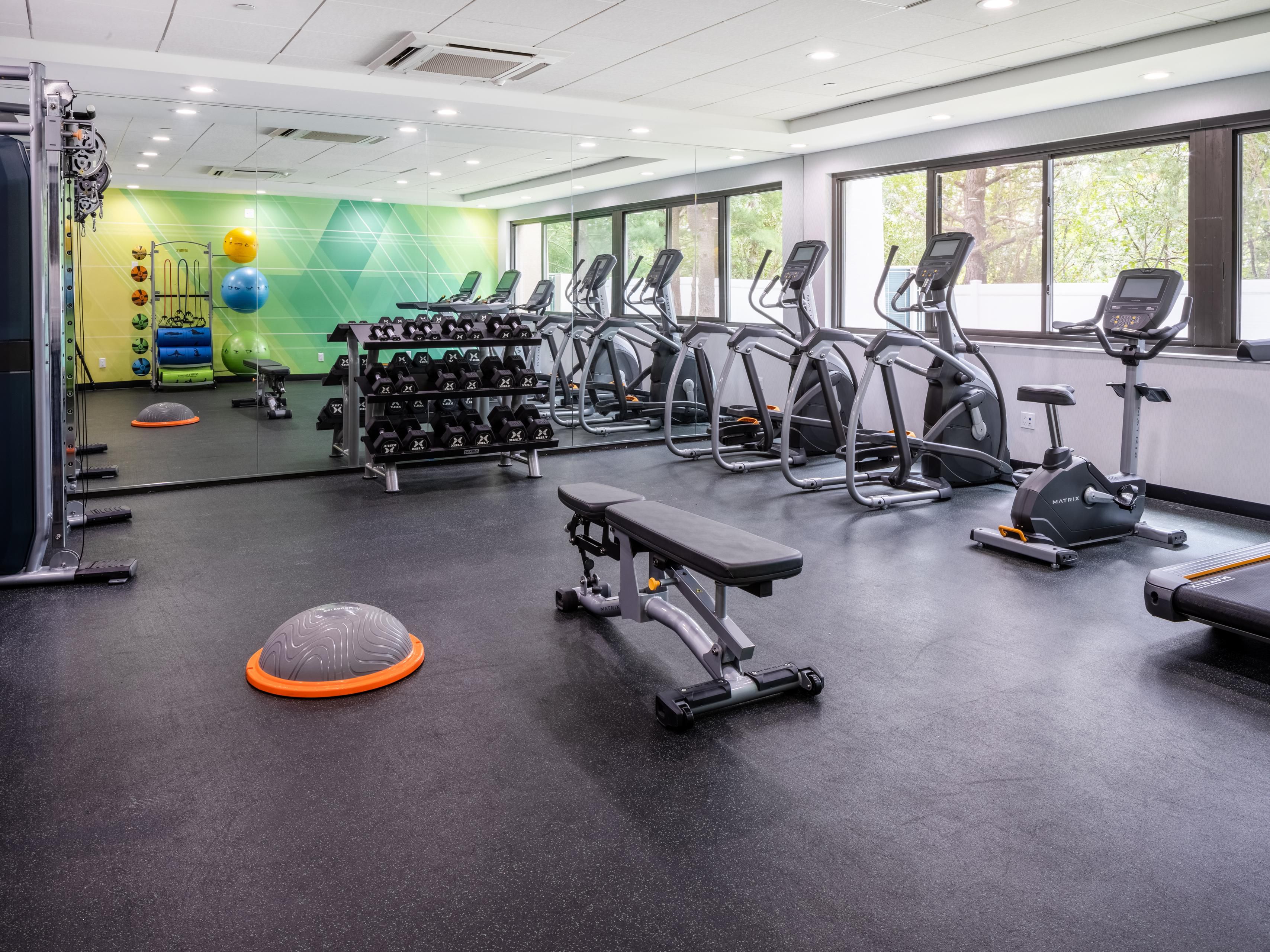 Enjoy convenience and comfort with our range of amenities. Curb those late-night cravings with snacks and beverages from our 24/7 Market. Print documents in our 24/7 Business Center and stay active and energized in our 24/7 Fitness Center. Whatever you need, we’ve got you covered around the clock!