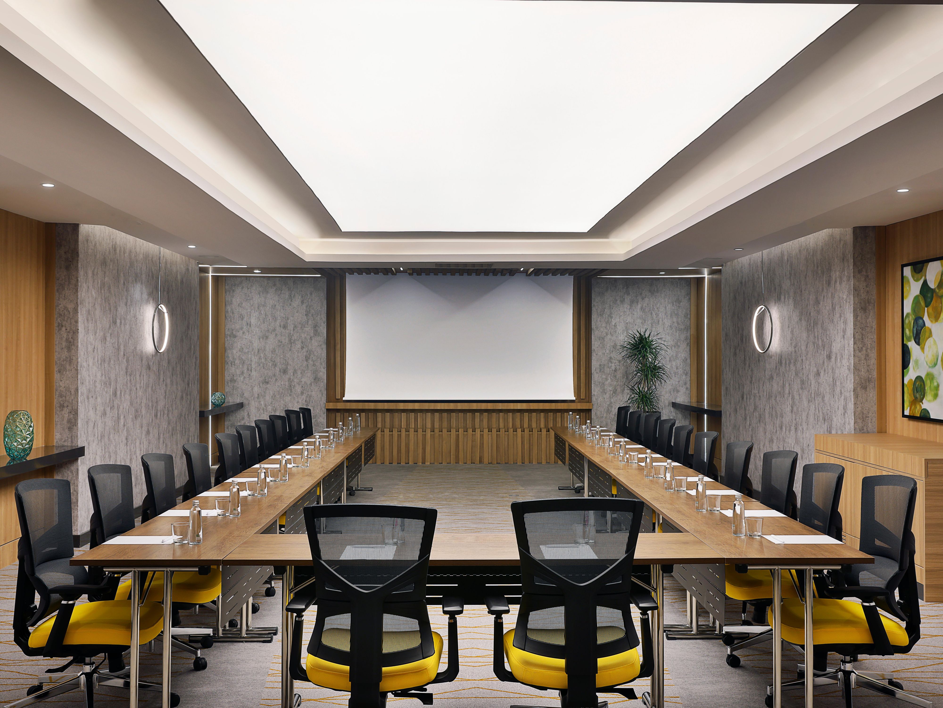 Close to the commercial district, the hotel offers 11 meeting rooms and a grand event hall all equipped with the latest audio-visual technology. With an on-site business centre, dynamic facilities and catering and event planning services, we are here to meet your needs and make your event a success.