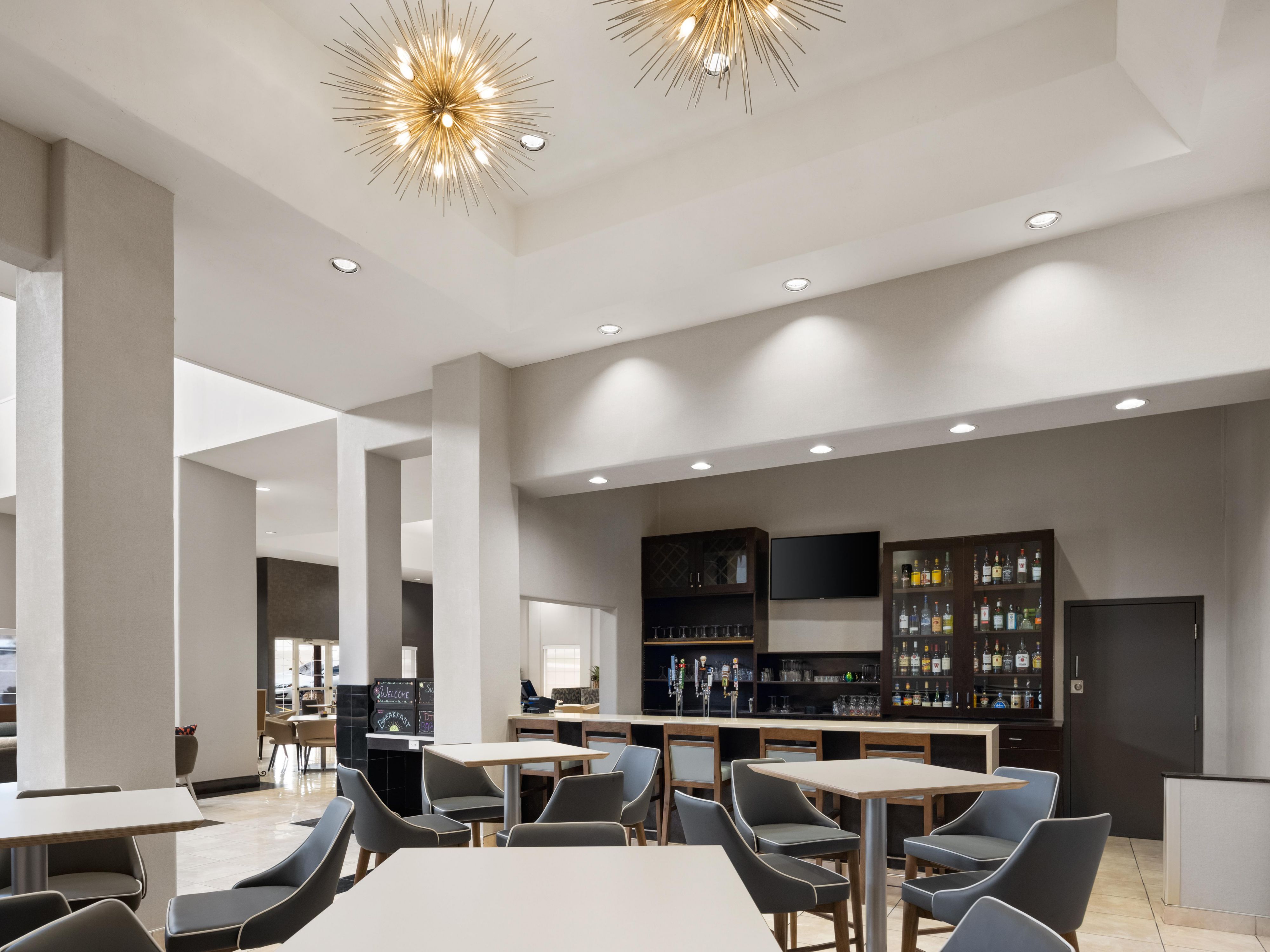 Enjoy a world of incredible amenities, right here at the Holiday Inn & Suites Albuquerque Airport hotel. Our hotel in Albuquerque comes with an indoor swimming pool and provides guests with a Fitness Center, complimentary Wi-Fi internet, and an on-site restaurant, not to mention we provide guests with free shuttle services to and from the airport.