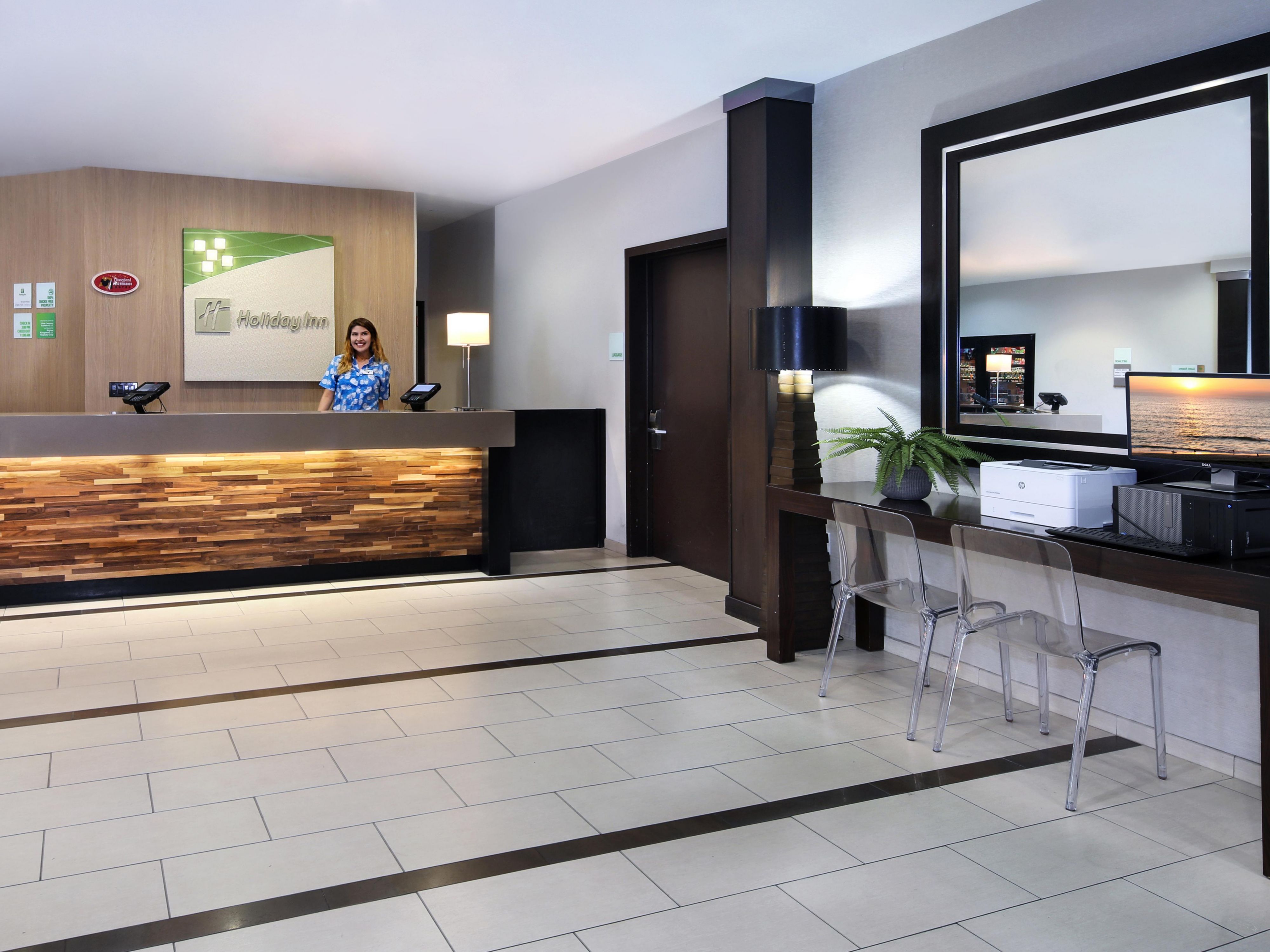 Complimentary lock boxes located in the lobby and are subject to availability. Please see the front desk for more information.