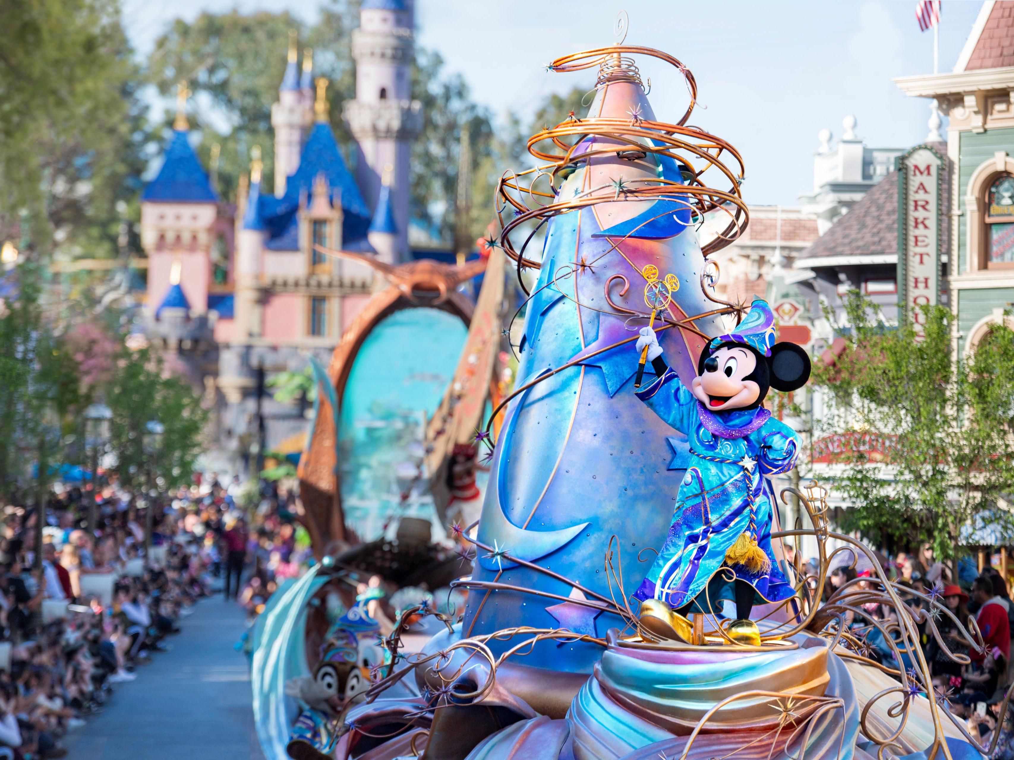 Hop on our local shuttle available to take you to the entrance of Disneyland Resort. Please ask for the updated schedule at check in. Additional fees of 6 USD per person apply.