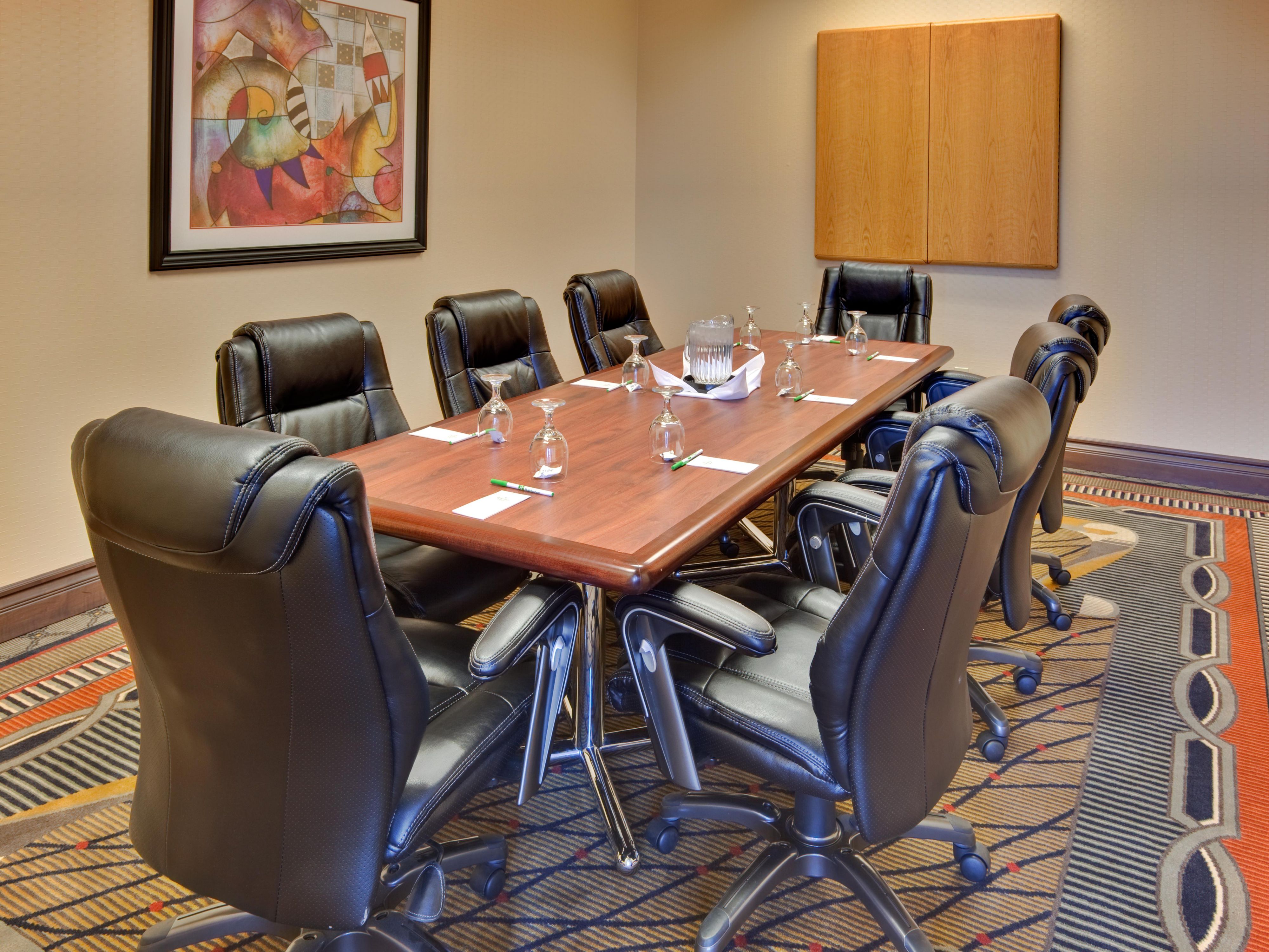 Gather with colleagues in our boardroom or book our 1,400 square foot ballroom for a larger event. Our team can help with event planning, catering, setup, and cleanup. Whether you want to host a wedding, a family reunion, a conference, or a business meeting, it’s easy to bring everyone together at our Bakersfield hotel.