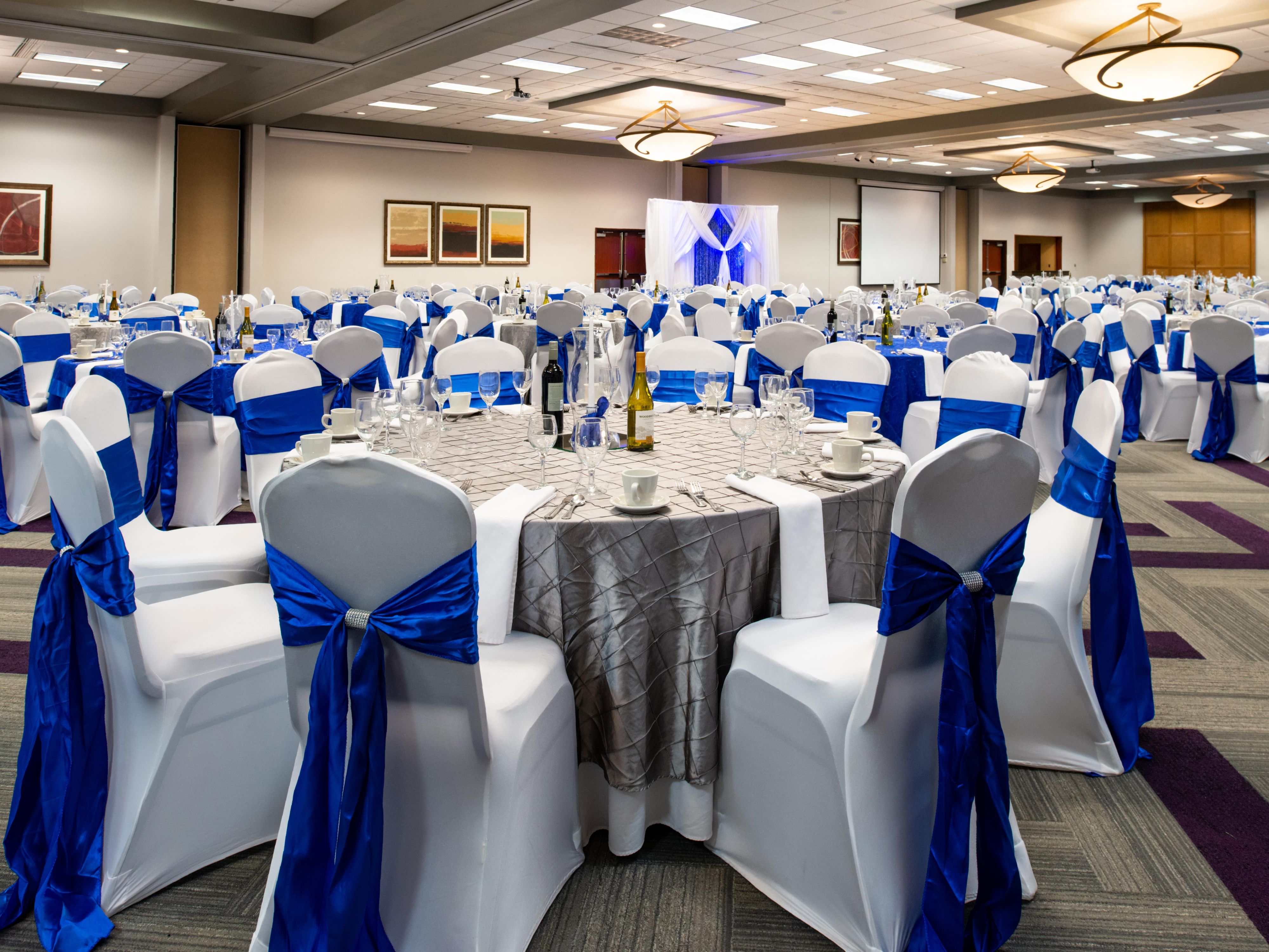 Elevate your event with the grandeur of our ballroom, the largest in Southeast Texas. Spanning expansive dimensions, it offers limitless possibilities for weddings, conferences, and celebrations, providing a striking canvas for your vision to unfold in magnificent scale and style. 