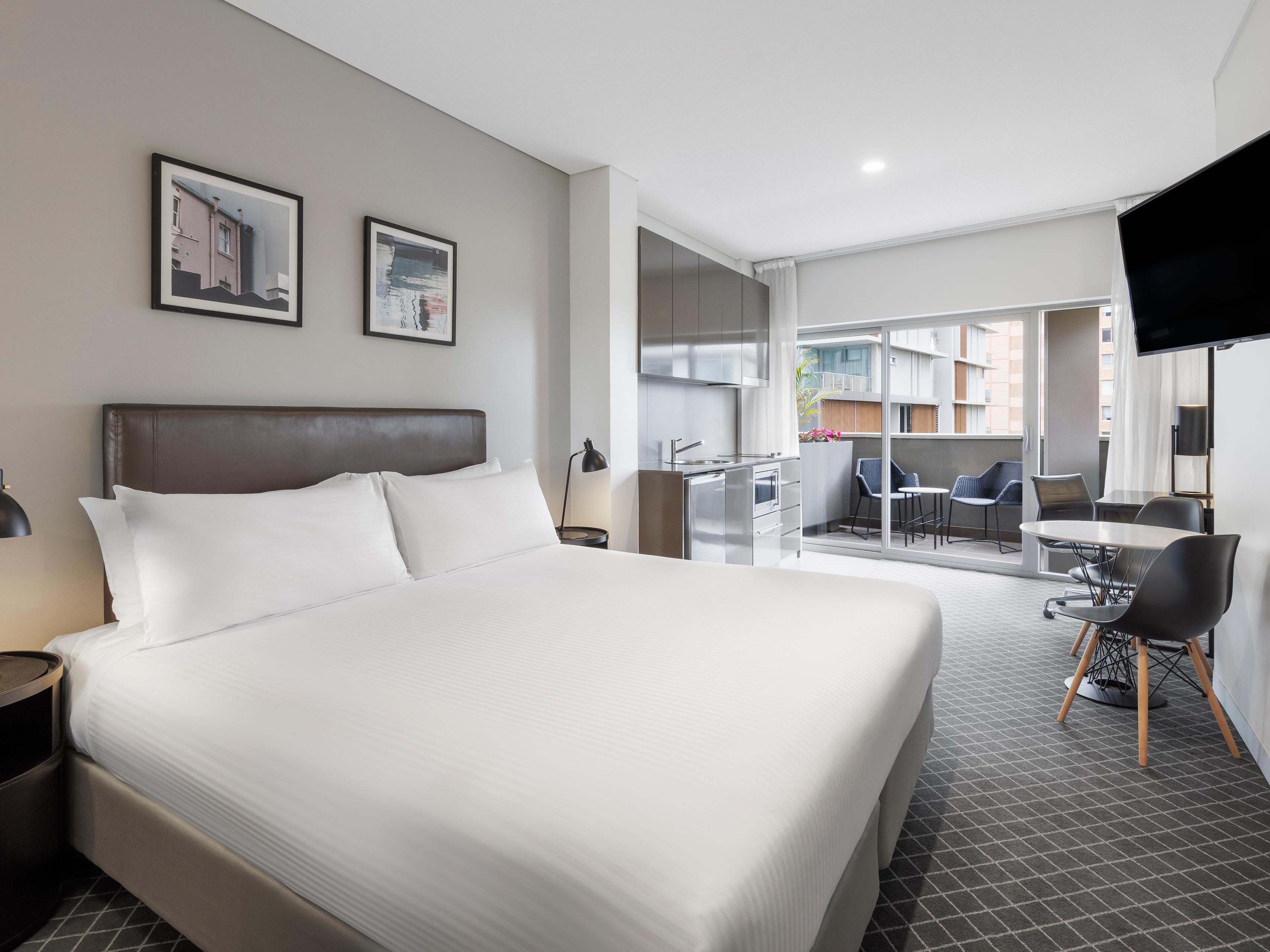 1 King Bed Balcony Studio Suite