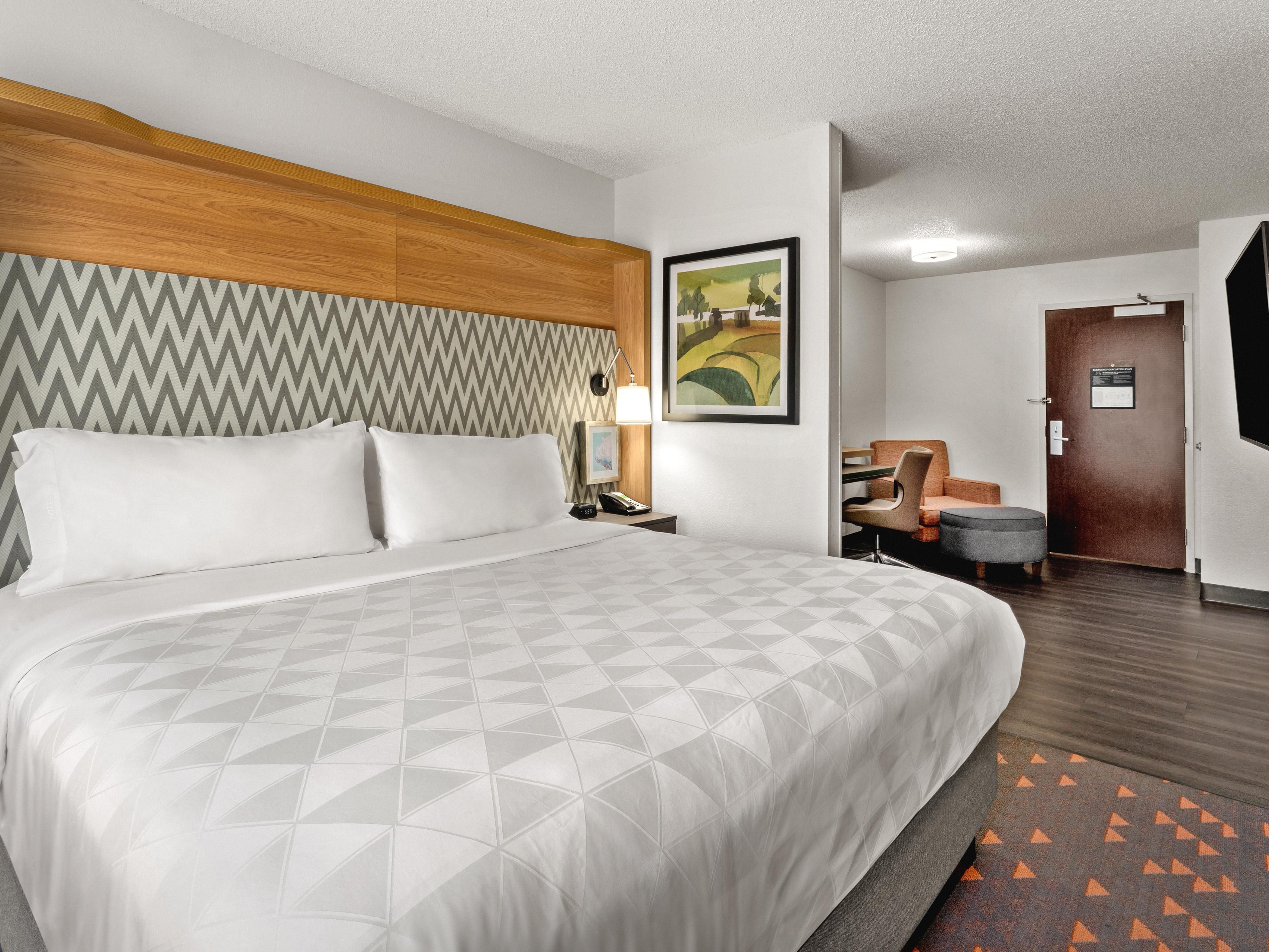 Take the work out of traveling with our Dinner Bed and Breakfast package. Start with a three course dinner including a shared appetizer, 2 entrees, and a shared dessert, enjoy a good night's rest, and then start the morning off right with breakfast for 2. 