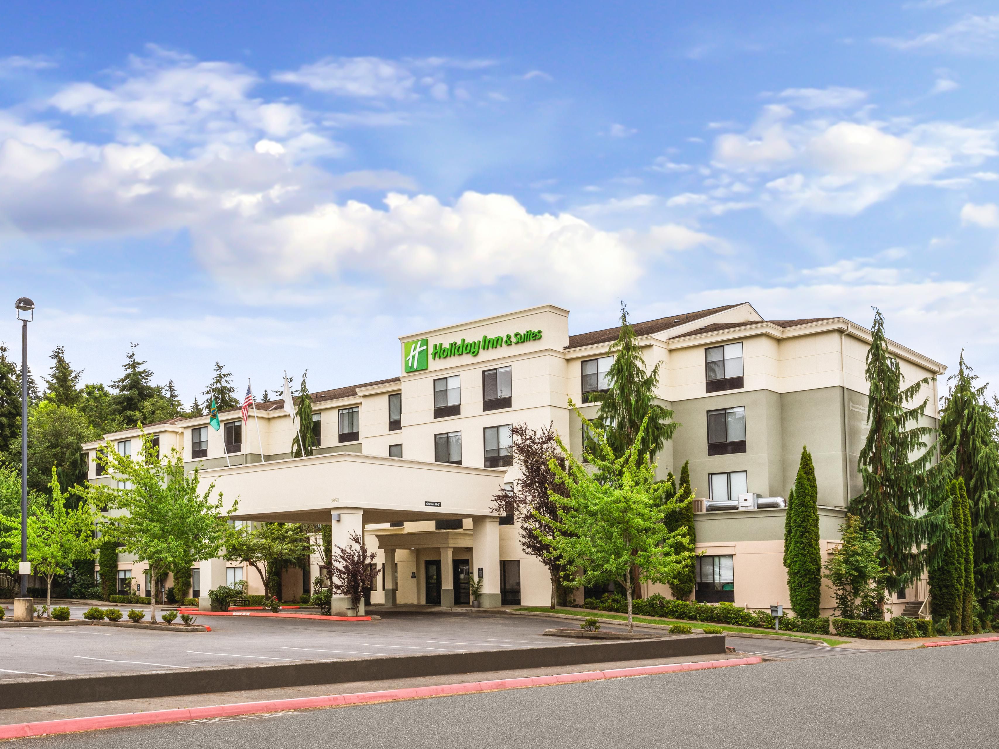Holiday Inn & Suites Bothell Exterior