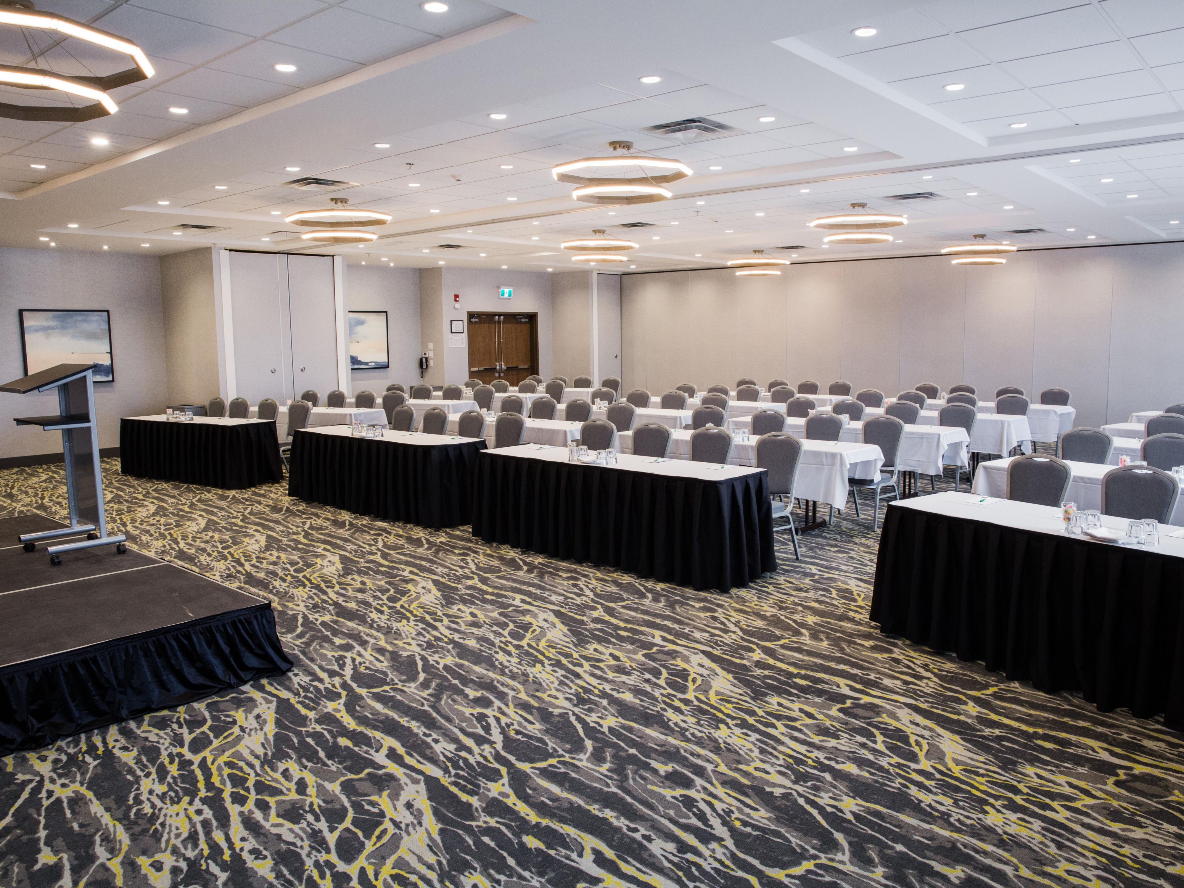 Coming to Calgary on business or looking to plan that special event? Contact our Sales and Catering team to help plan everything. We have over 6000 square feet of flexible meeting space featuring a modern design showcasing natural light. Our 5200 square foot ballroom is free of obstructions and full of natural light.