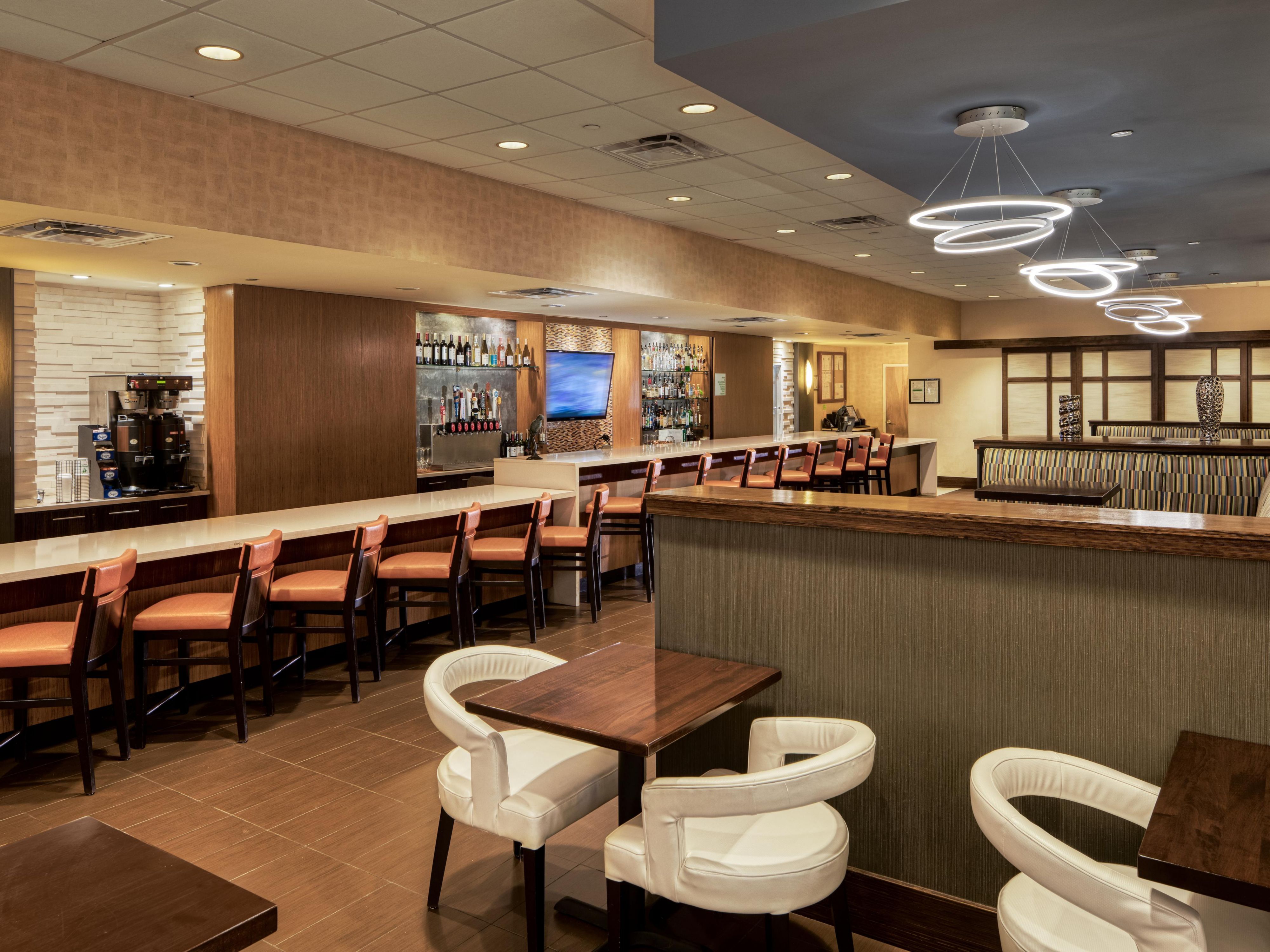 Savor the delectable breakfast buffet at our on-site restaurant, Mosa's Bar and Grill, or enjoy a delicious dinner and a refreshing drink with the family at the end of a tiring day of work or play. Children 11 and under eat free.