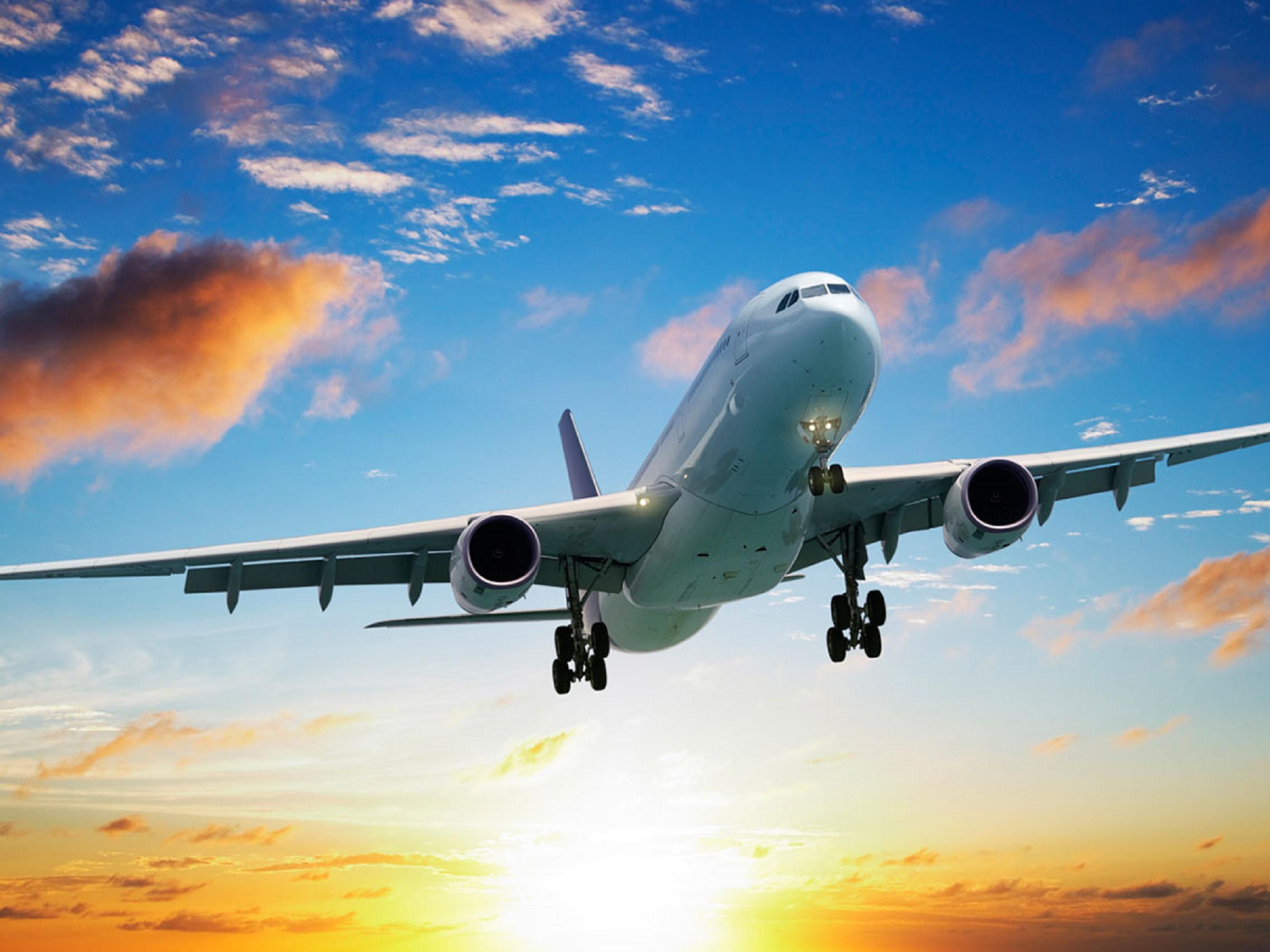 Our hotel is centrally located just minutes from Yeager Airport, the state capital’s major international airport, and the hotel also within easy access to Charleston’s major interstates, government and corporate offices, athletics facilities, and other attractions. 