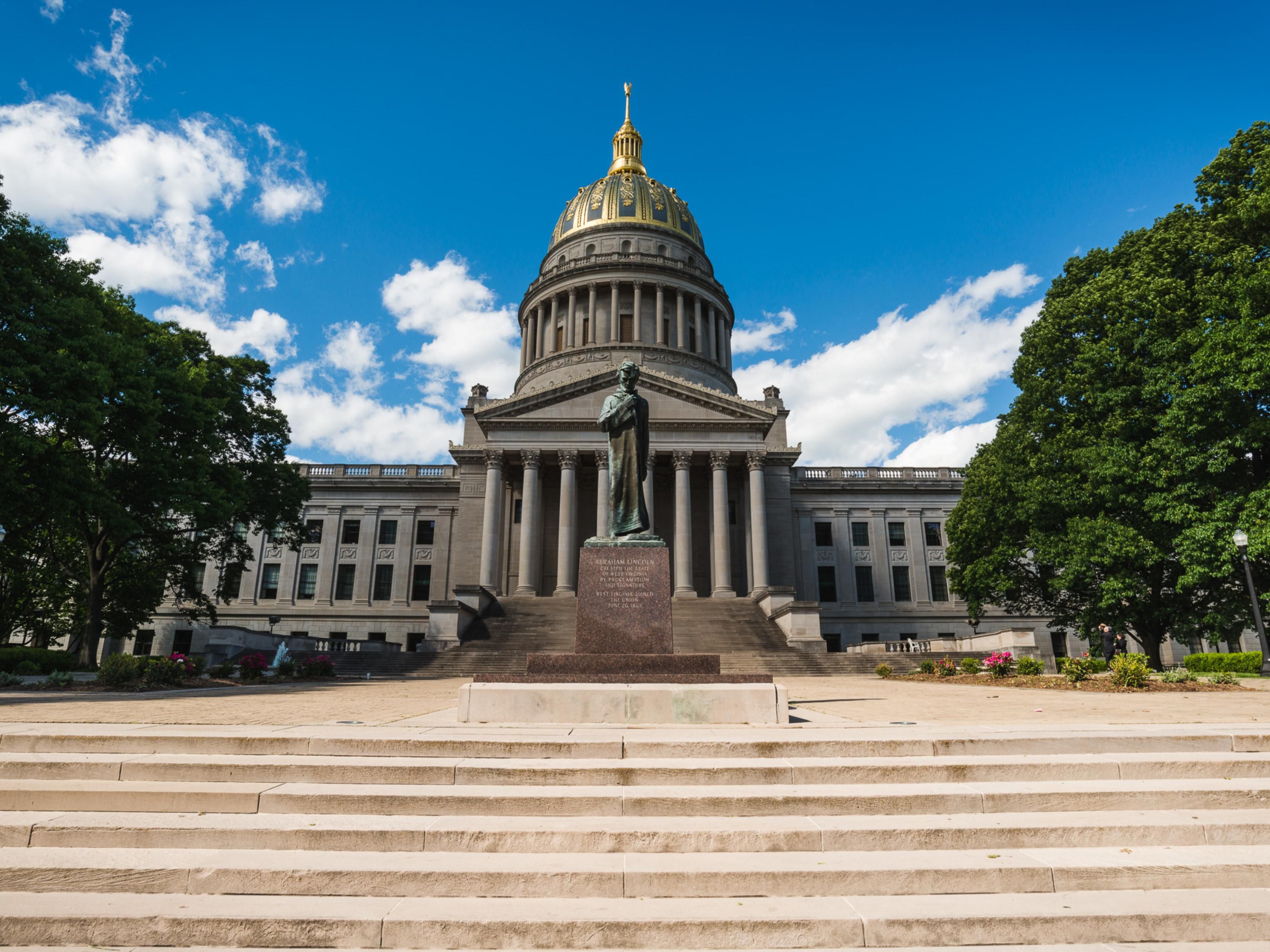 Located just minutes from the hotel, the West Virginia State Museum offers a fascinating journey through the state's rich history and heritage. With immersive exhibits, artifacts, and interactive displays, this museum brings West Virginia’s story to life—from its natural history to its role in shaping the nation. 