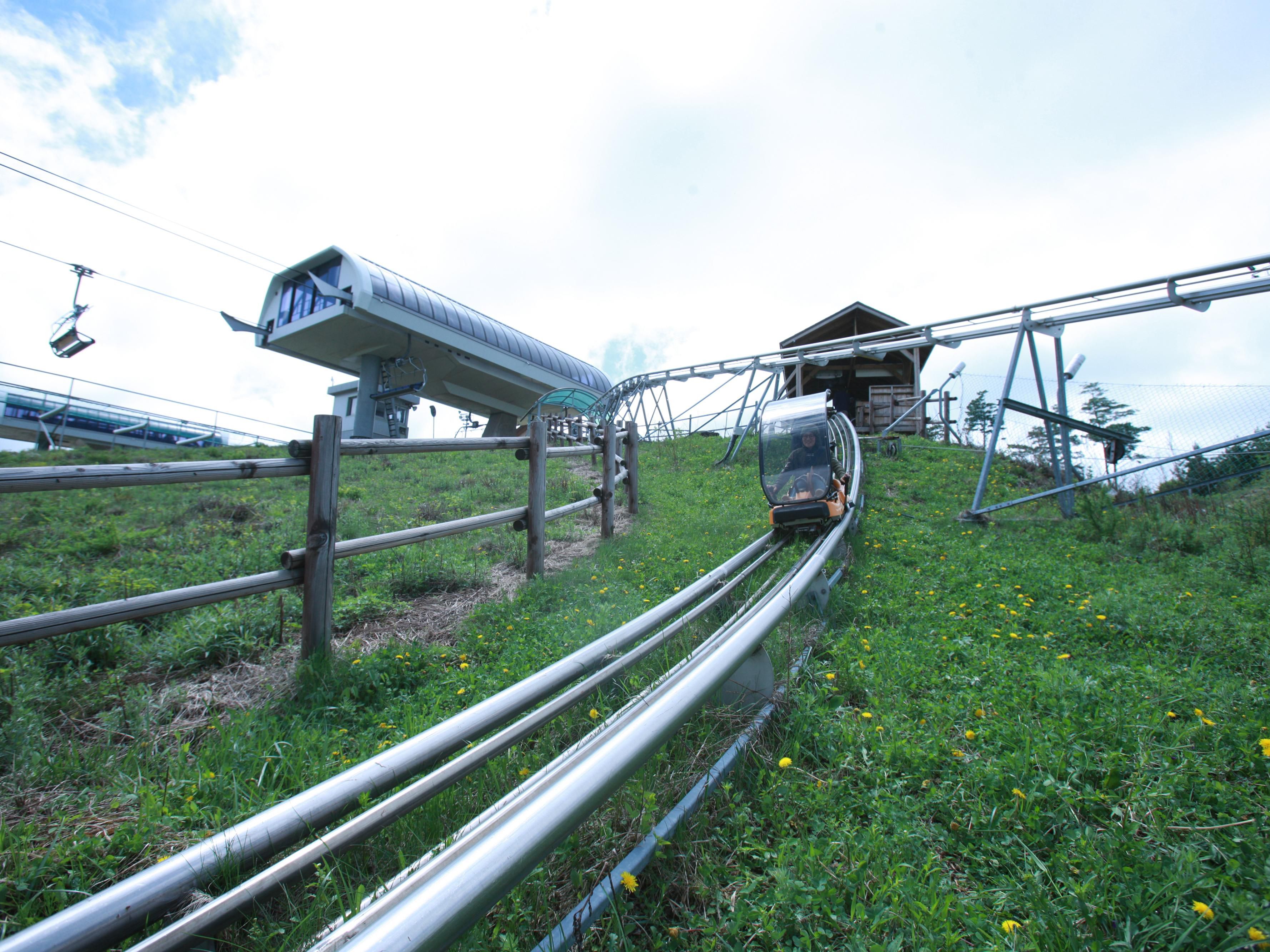 When descending at a high speed of up to 40km, you can feel an unimaginable thrill with your whole body.