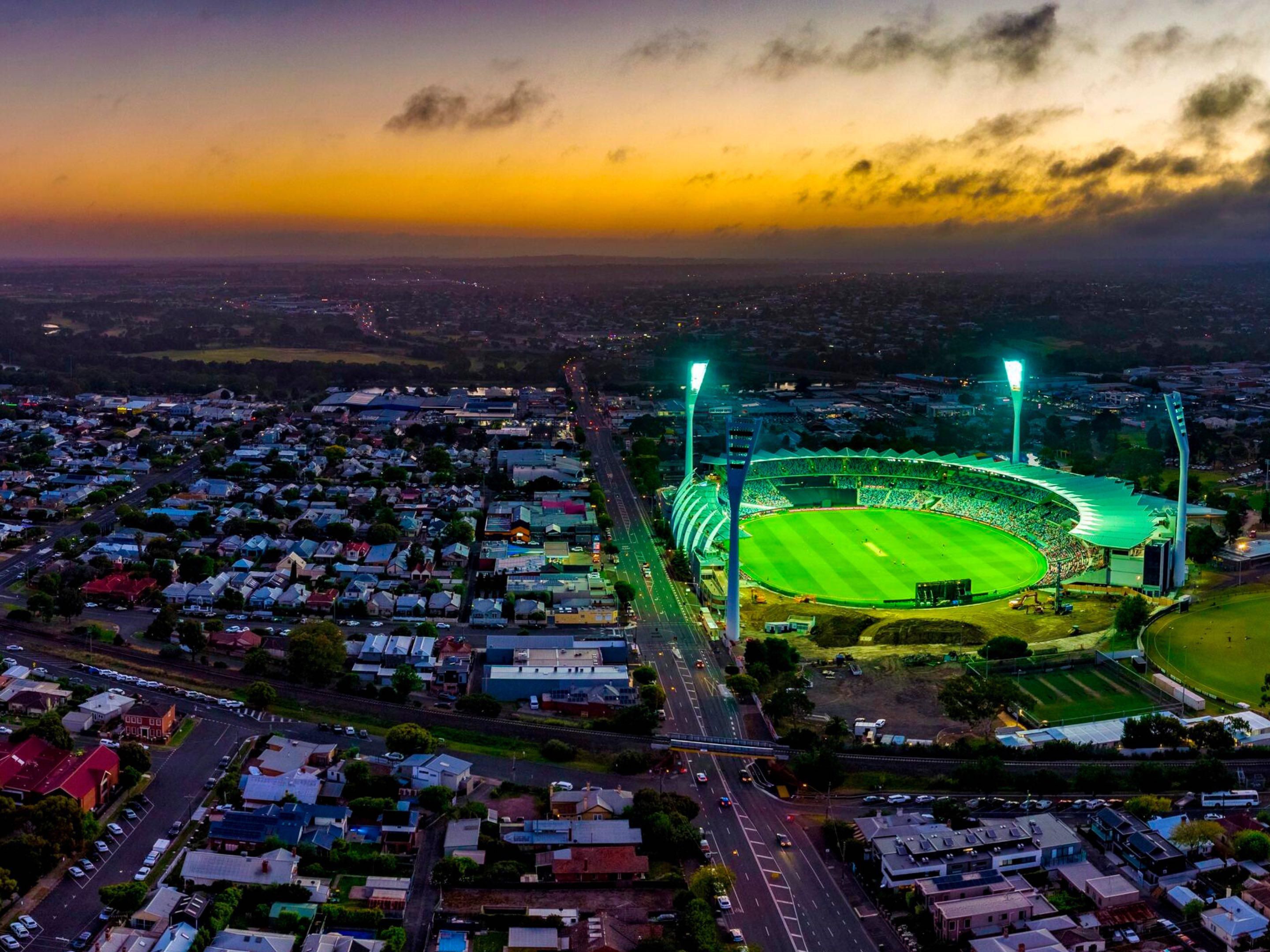 After a short 10-minute walk from the hotel, you will arrive at Kardinia Park. Enjoy a meal at Maestro before you head off & see your favourite team play or next big event.