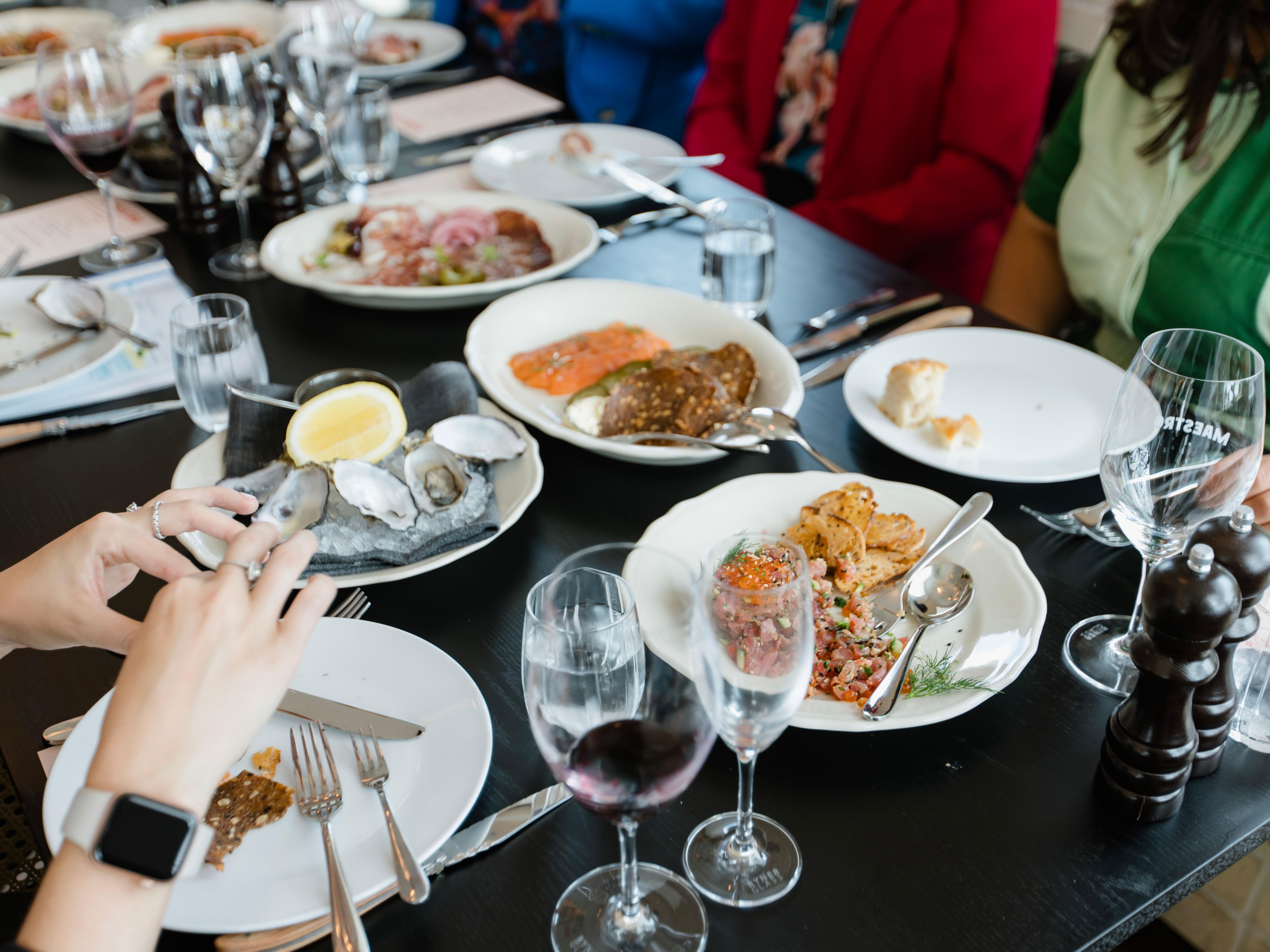 Looking to book a festive Christmas lunch? Enjoy a delightful menu in Maestro, featuring seasonal flavors in a warm, inviting atmosphere. Reserve your table early to secure your spot for a memorable holiday celebration with family and friends.
https://www.tablecheck.com/en/holidayinn-maestrogeelong/reserve/menu

$220 per adult
$100 per child 

