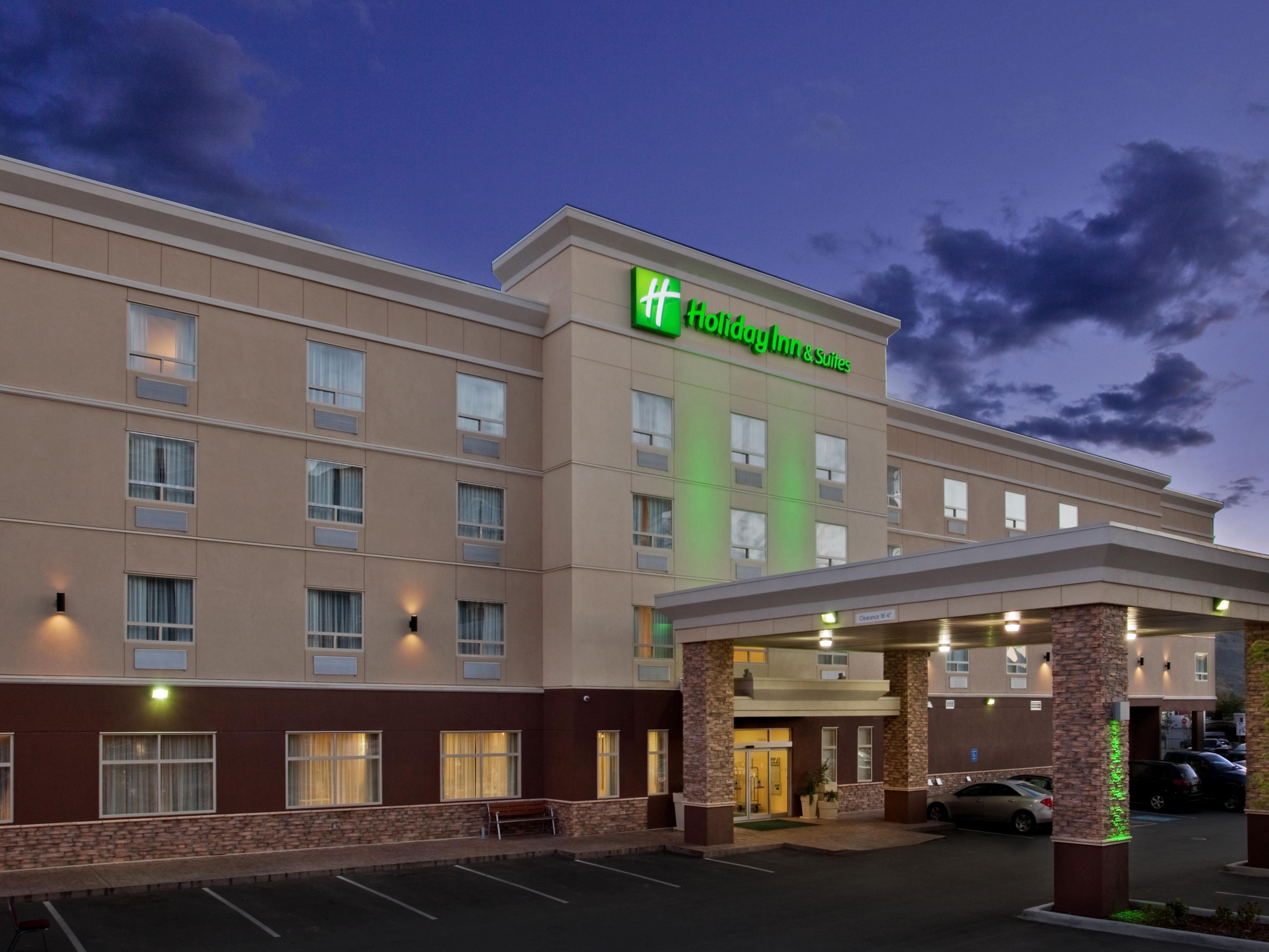 Welcome to the Holiday Inn & Suites Kamloops