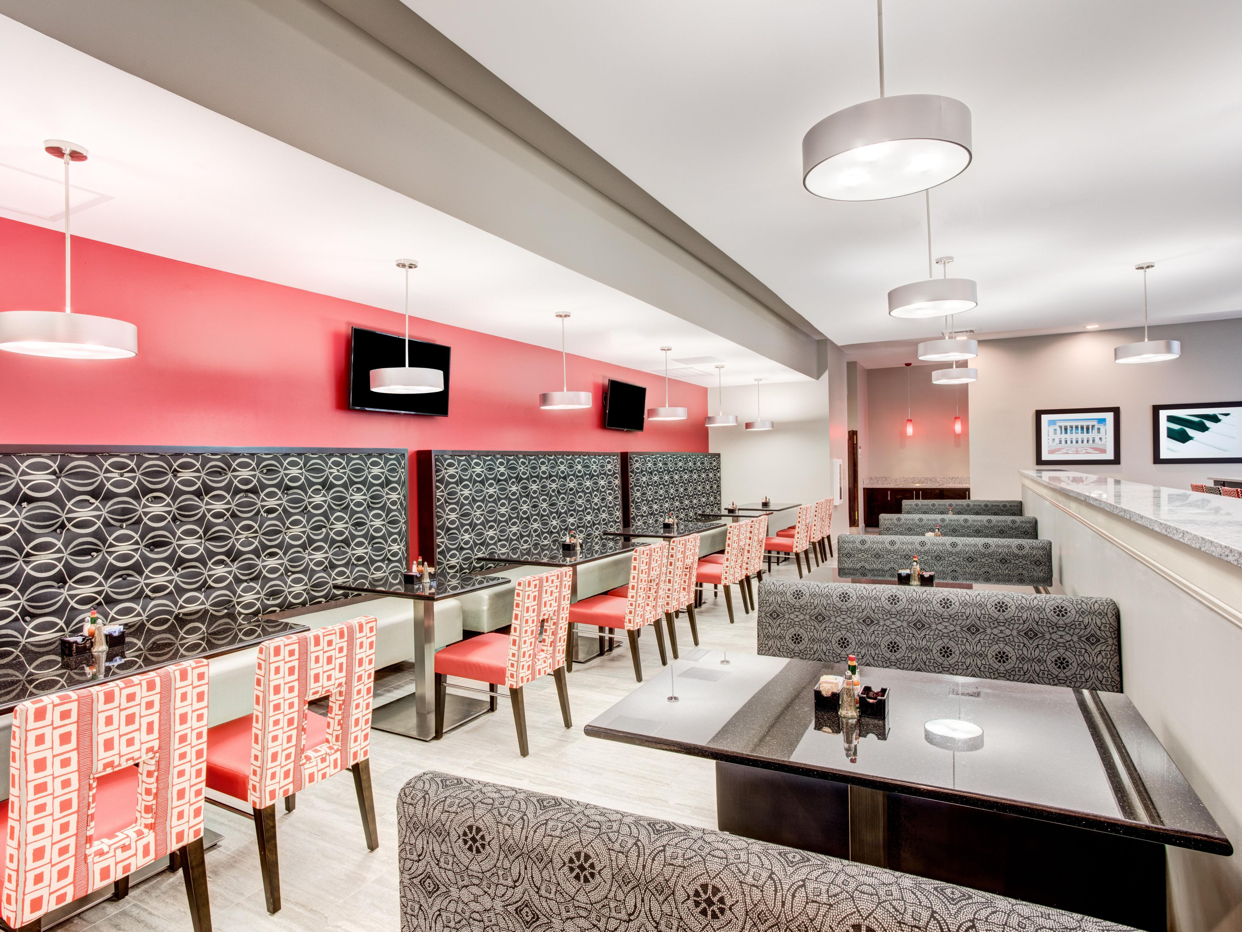 Enjoy true Cajun Cuisine at Holiday Inn & Suites Lafayette North. One of Upper Lafayette's local gems. Satisfy every craving in a casual dining experience with tasty food and drinks. Restaurant open for breakfast 6am-10am Mon - Fri and 7am-11am on Saturday's. Dinner we are open 5pm-10pm Mon-Sat. Closed on Sun for dinner. Stop by and see us today!