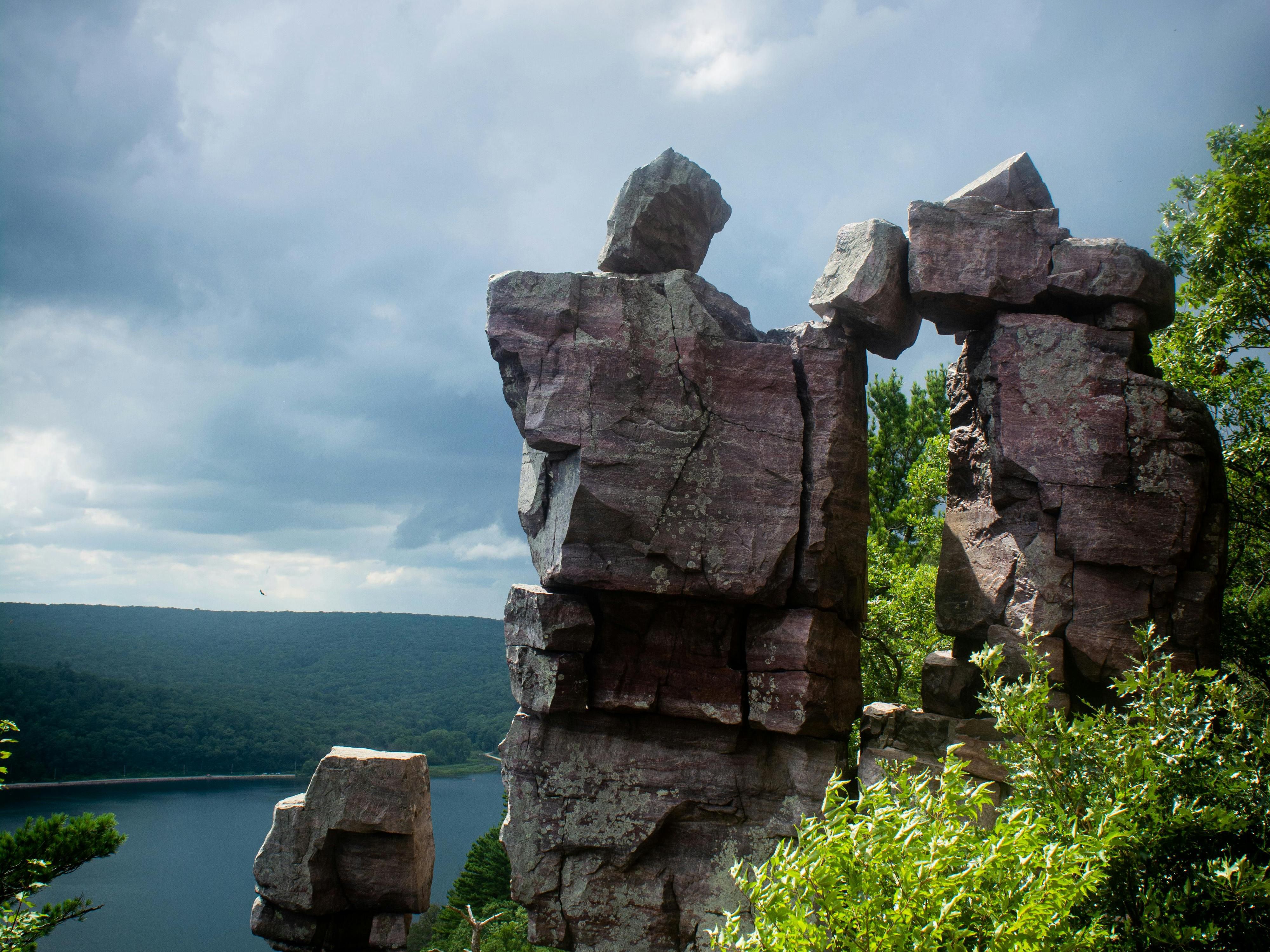 Just a short 45 minute drive to one of the Midwest's premier State Parks. After your hike around the bluffs, stop in at our on-site restaurant or let the kids play at Crawdaddy Cove, Madison's only indoor waterpark. 
