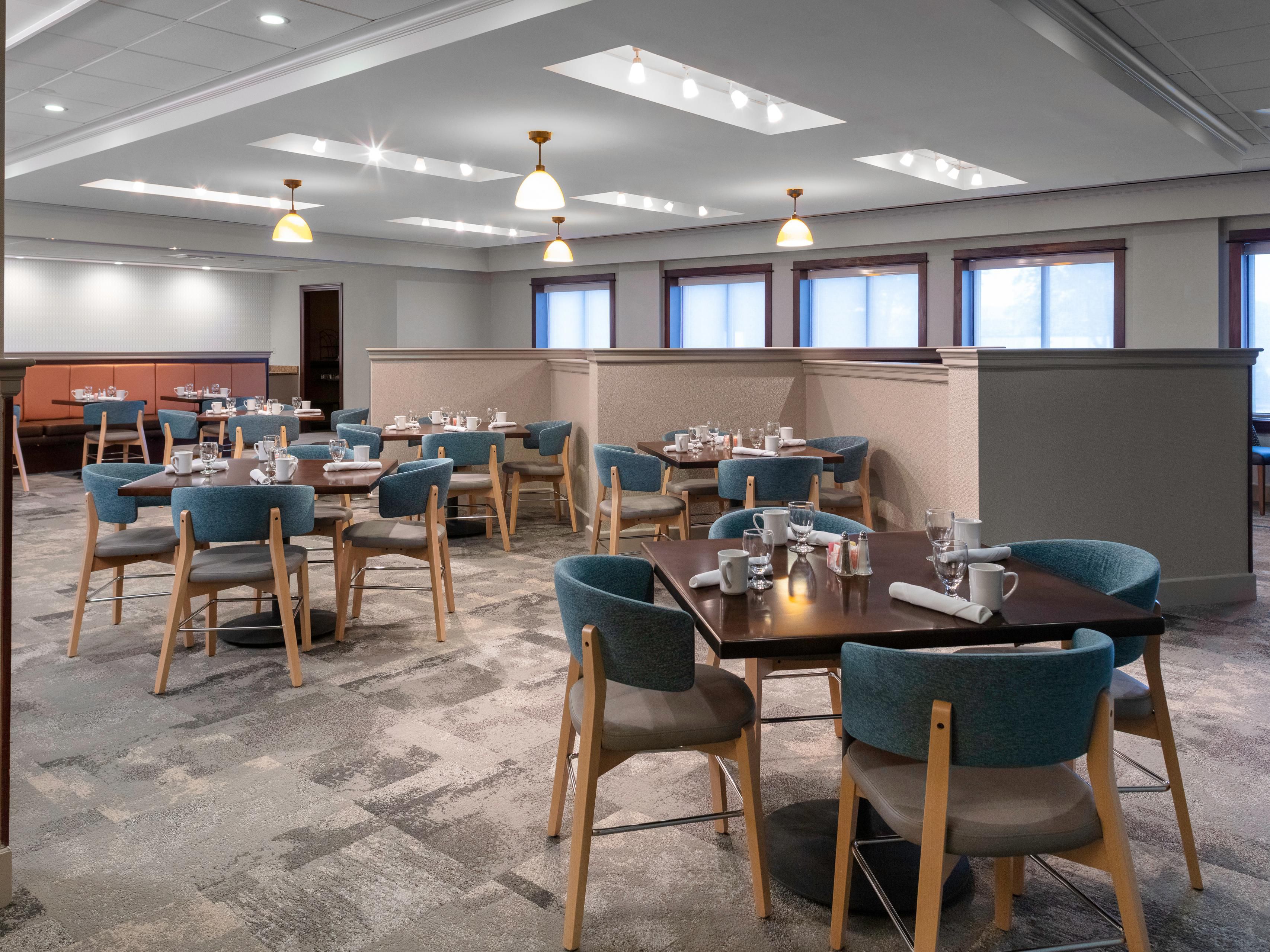 The hotel is currently serving a hot breakfast buffet Tuesday - Sunday from 6:30am - 9:30am.  
While the Lago Grille is open for drinks and dinner Monday - Wednesday and Friday & Saturday from 5:00pm - 9:00pm