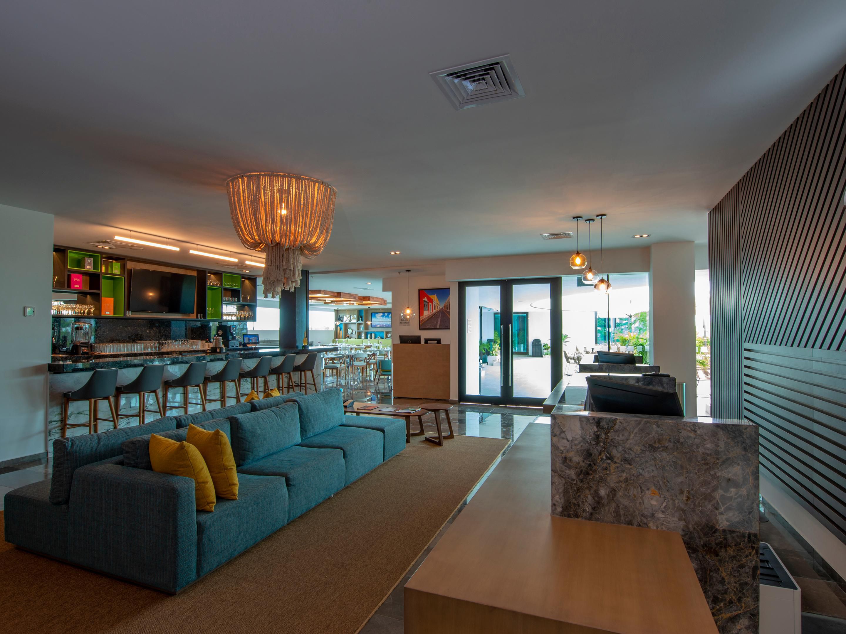 In our Orion bar you can enjoy a drink inside or outside on the terrace area. We have a wide variety of national and international beers and cocktails.