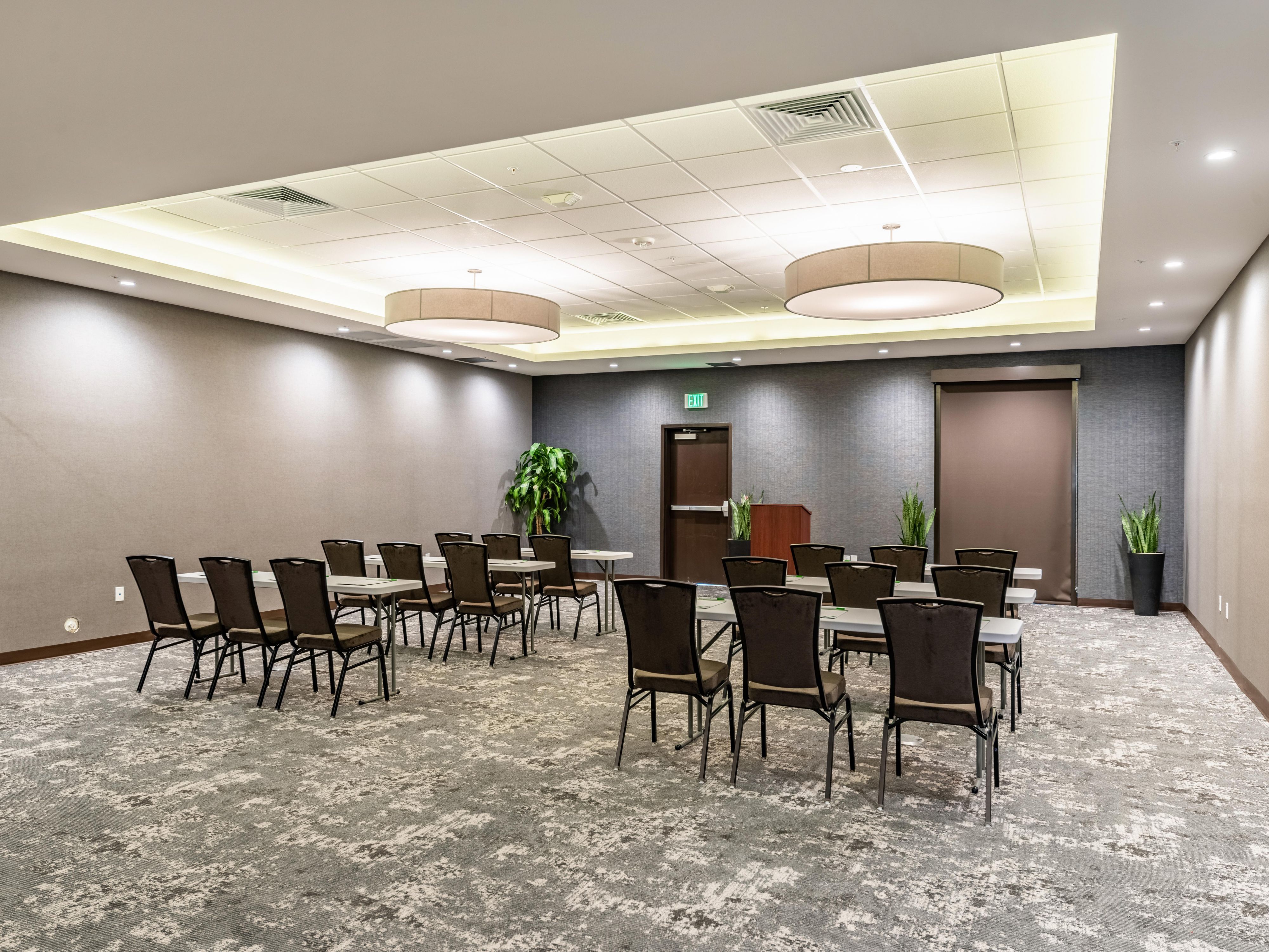 From business meetings to weddings and family reunions, being together matters. 
With flexible meeting space including a beautiful rooftop deck, we make sure events of all sizes and types are a success. Catering is available through our restaurant and bar.