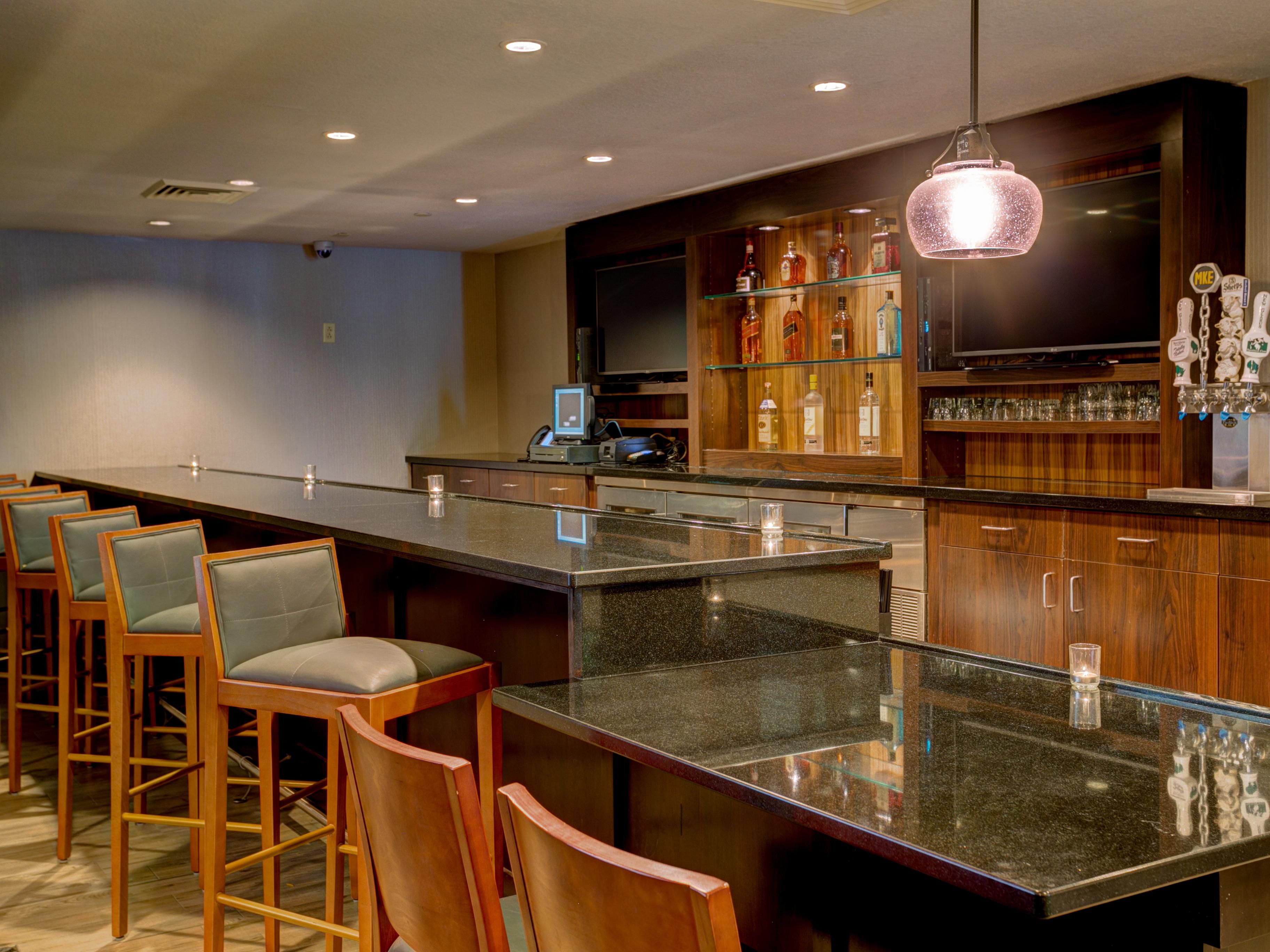 Enjoy breakfast, dinner, and an inviting atmosphere at M.K.E. Grille & Bar and join us in the evenings for wine, beer, and cocktails. Our onsite dining options near Milwaukee Airport make it easy to satisfy your appetite during your stay at Holiday Inn & Suites Milwaukee Airport. Children ages 11 and under eat free (up to four children per group).