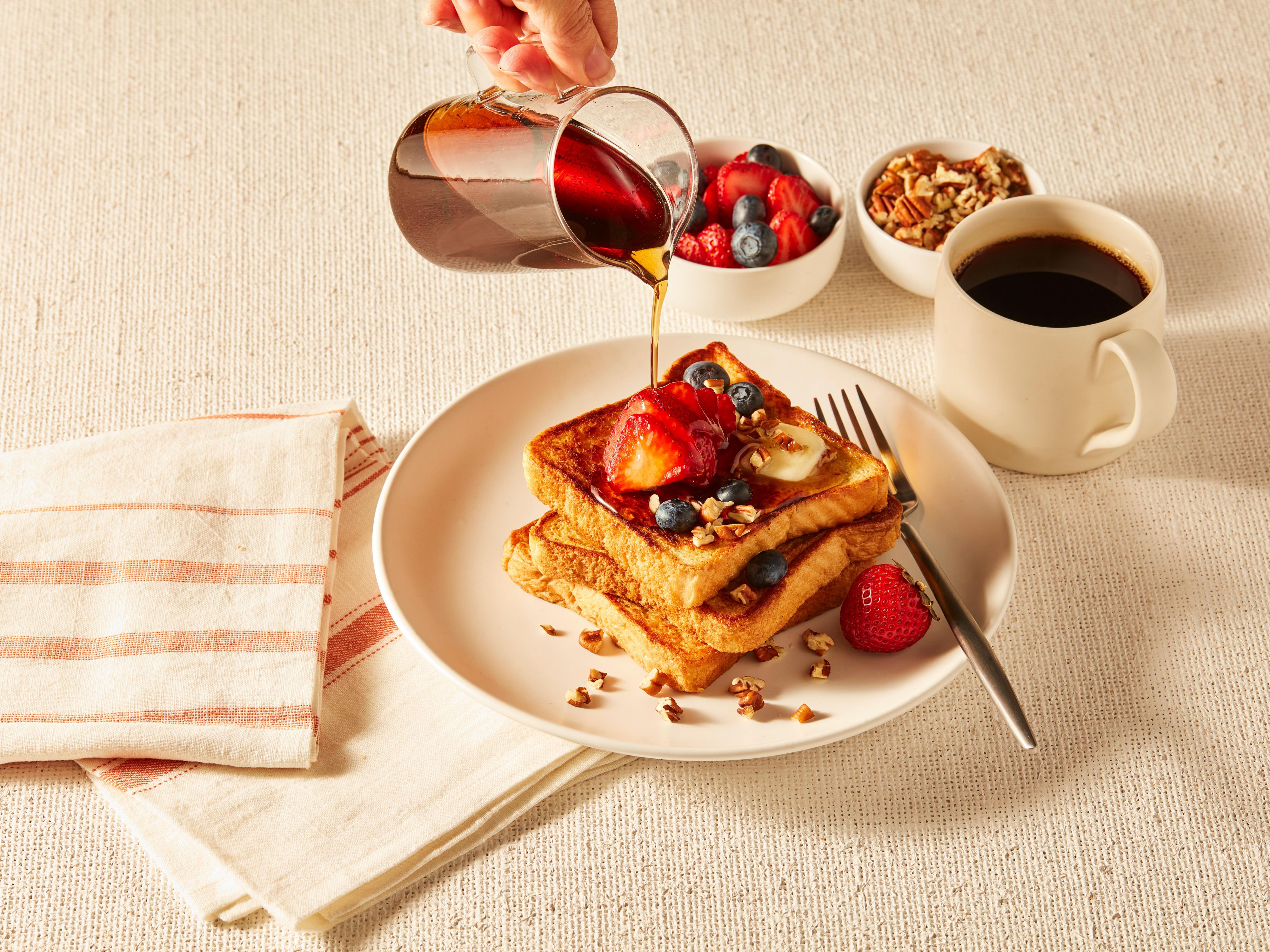 Kids ages 18 and under stay for free when sharing their parents’ room. Plus, up to two kids ages 11 and under eat free per adult ordering from the main menu at our on-site restaurant, Toast to Toast, with a maximum of four kids per dining party. Enjoy a family-friendly stay with us, where both comfort and value are top priorities.