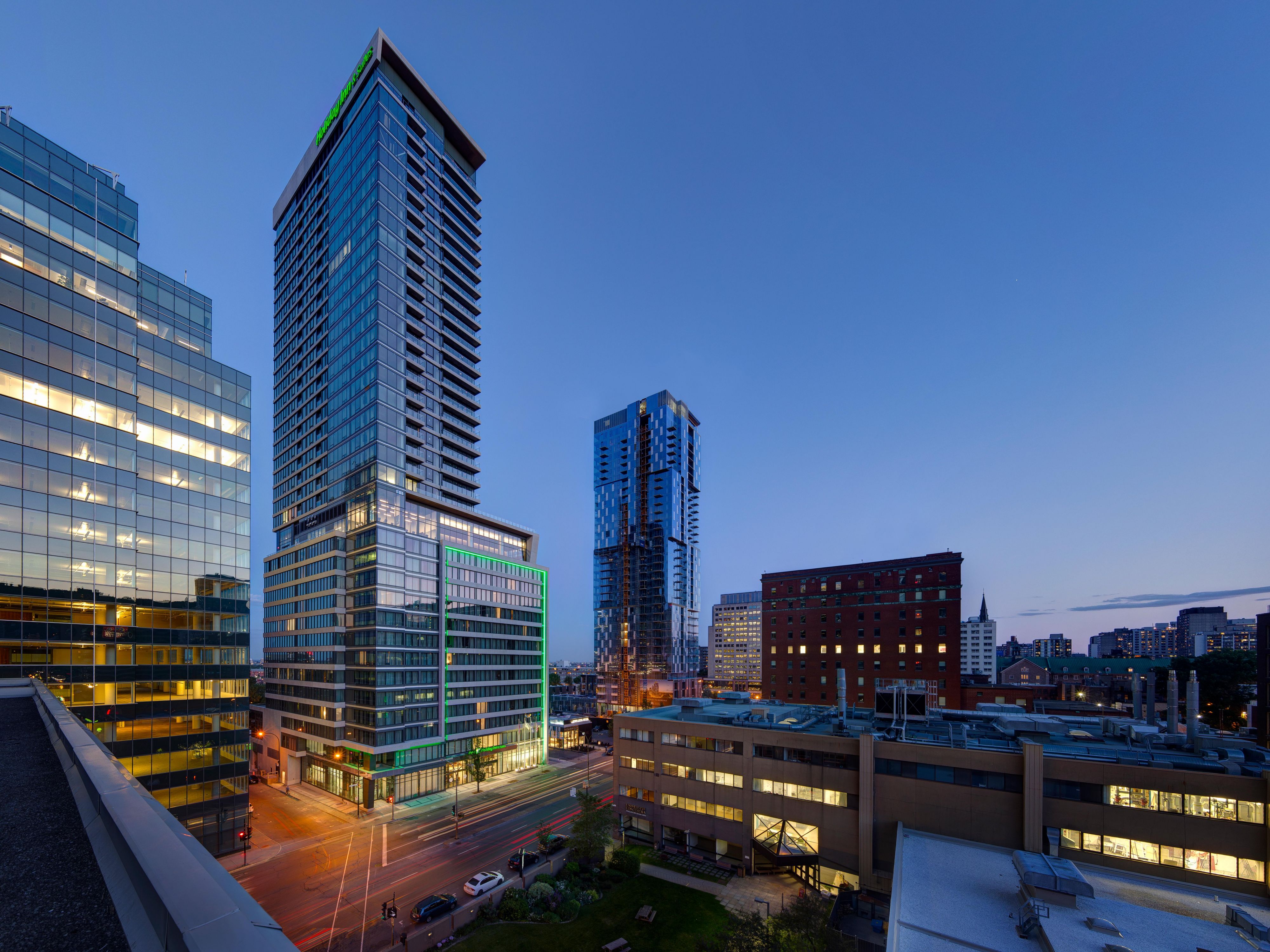 Holiday Inn & Suites Montréal Centre-ville Ouest