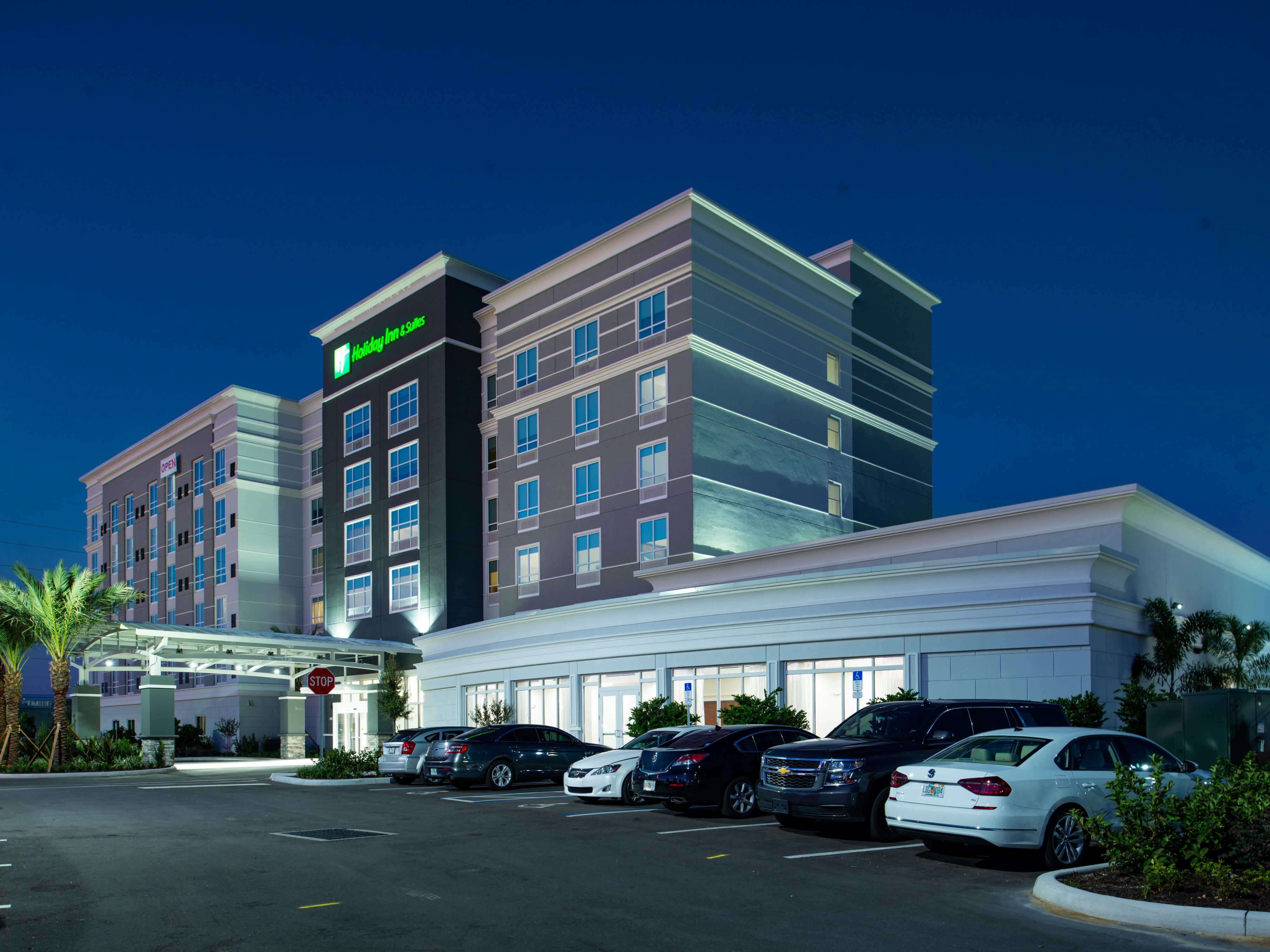 Stay connected to the pulse of Orlando's dynamic scene during your stay with us. From celebrations and events at nearby theme parks to cultural festivals and live entertainment, there's always something exciting happening. Experience the vibrant energy of Orlando right at your doorstep.