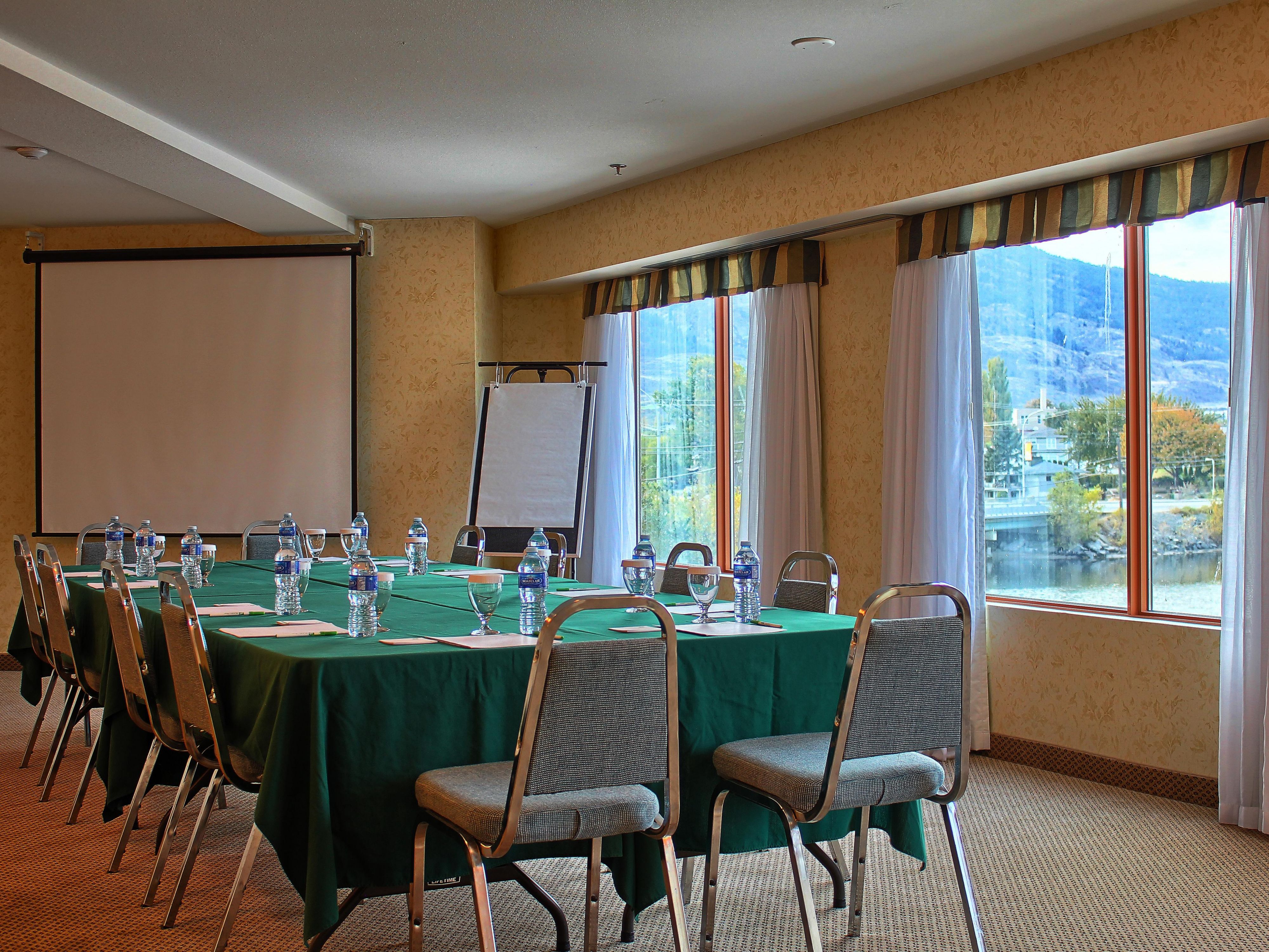 Meet with Confidence at The Holiday Inn & Suites Osoyoos, as we offer ample options to host your meetings, while keeping the Health and Safety of your delegates top of mind.  Contact us for more details at 250-495-7223