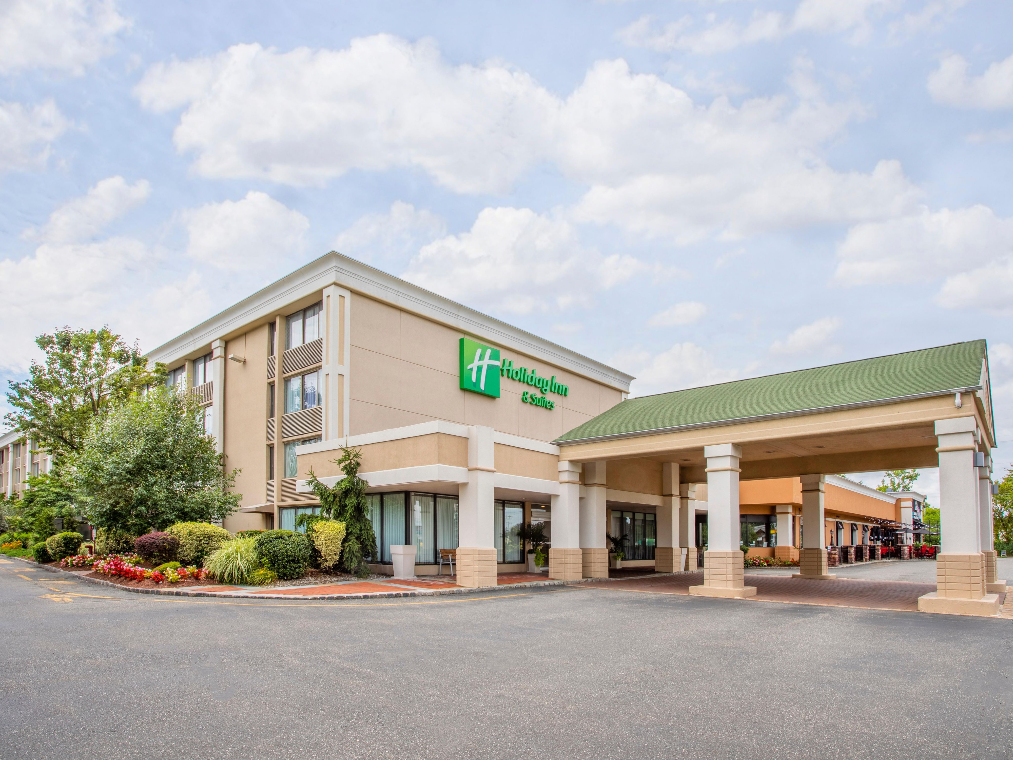 Our Parsippany, NJ hotel is centrally located in the town.