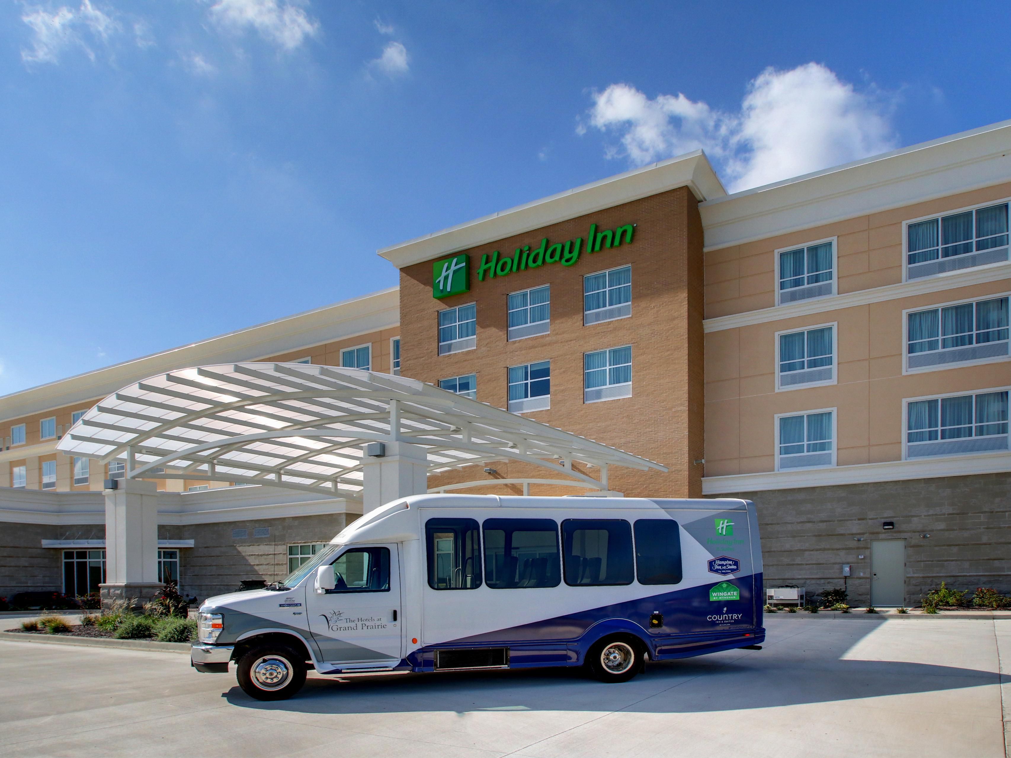 Looking for pet-friendly hotels in Peoria, IL? Guests love our amenities, including an indoor pool, making us one of the best hotels in Peoria IL. As a premier Peoria, IL hotel with an indoor pool and free airport shuttle, we ensure a convenient, enjoyable stay. Book your trip today!