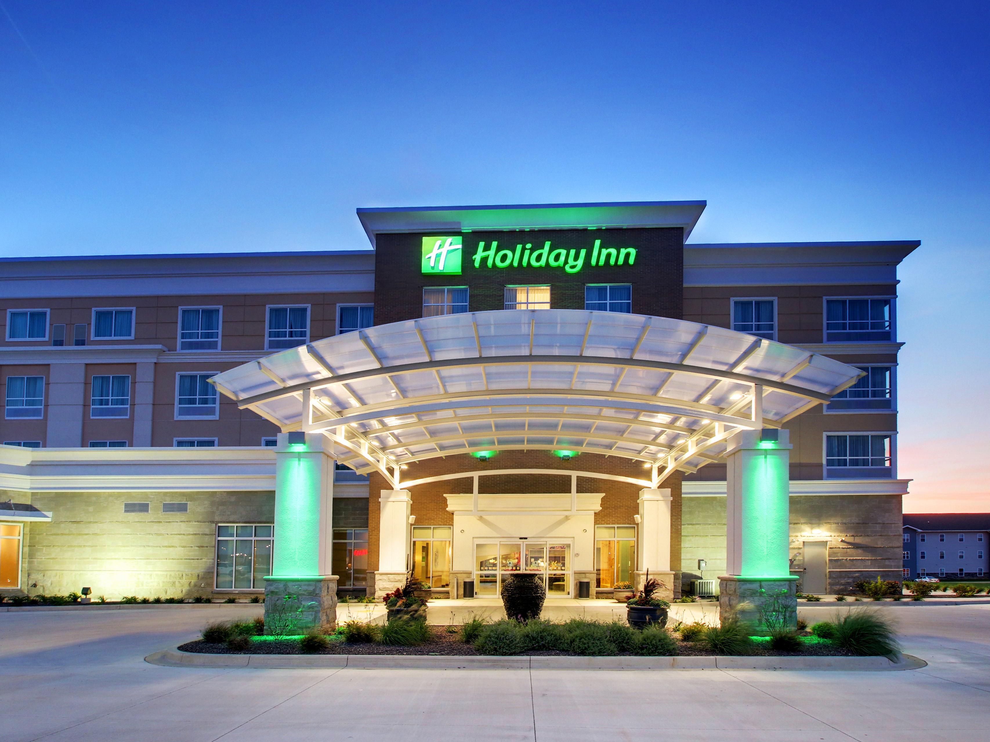 The dedicated staff at Holiday Inn & Suites Peoria At Grand Prairie is here to assist with all your needs, ensuring memorable services throughout your stay. We are committed to providing personalized help and support whenever you need it, making your experience exceptional when you stay with us.