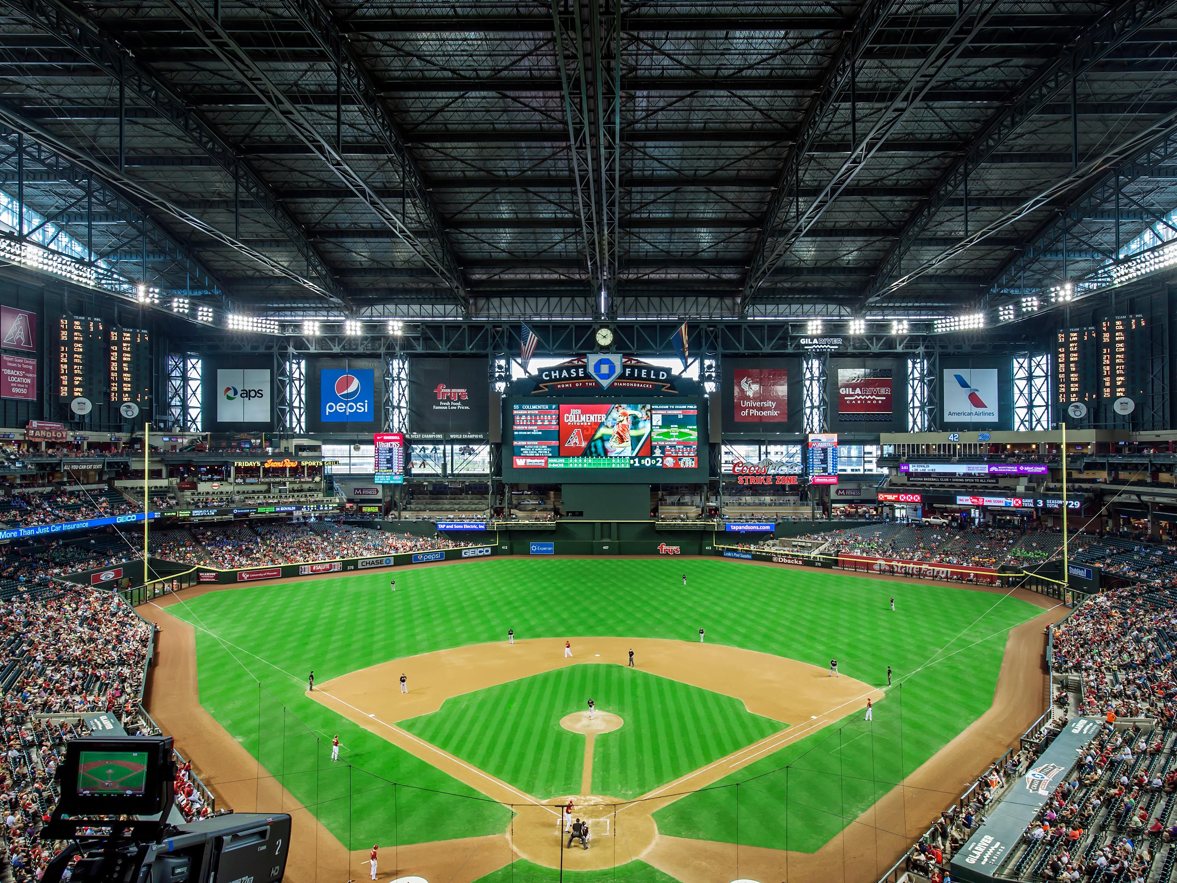 Centrally located near multiple professional and collegiate sports venues as well as Phoenix Sky Harbor International Airport!